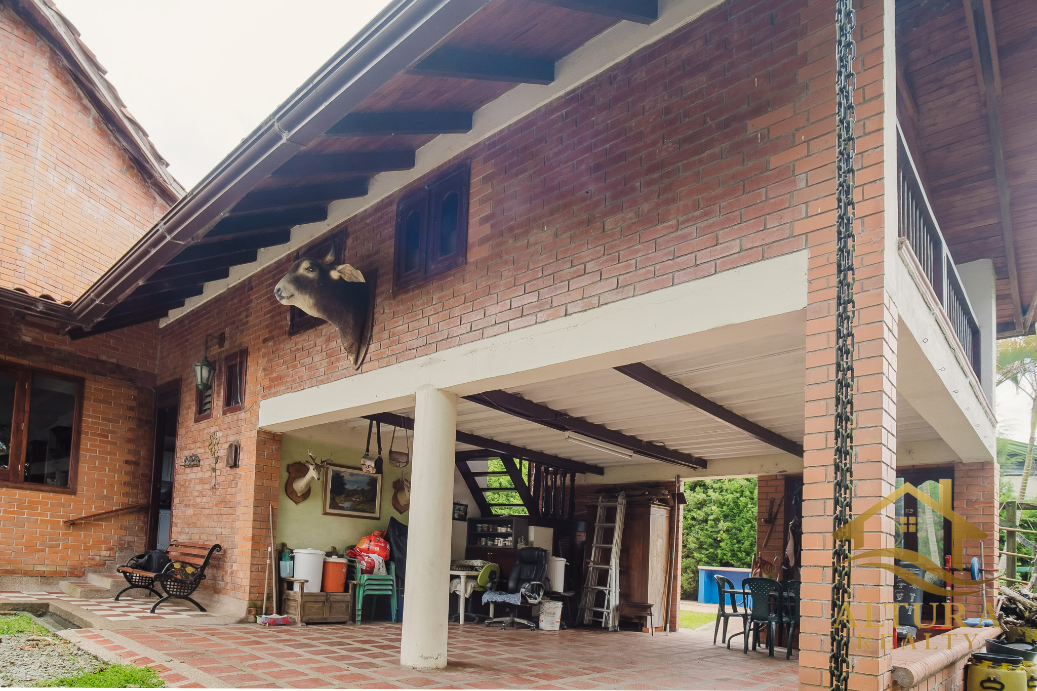 Casa Campestre  En Venta En Circasia Com Amplios Jardines-PROP-001