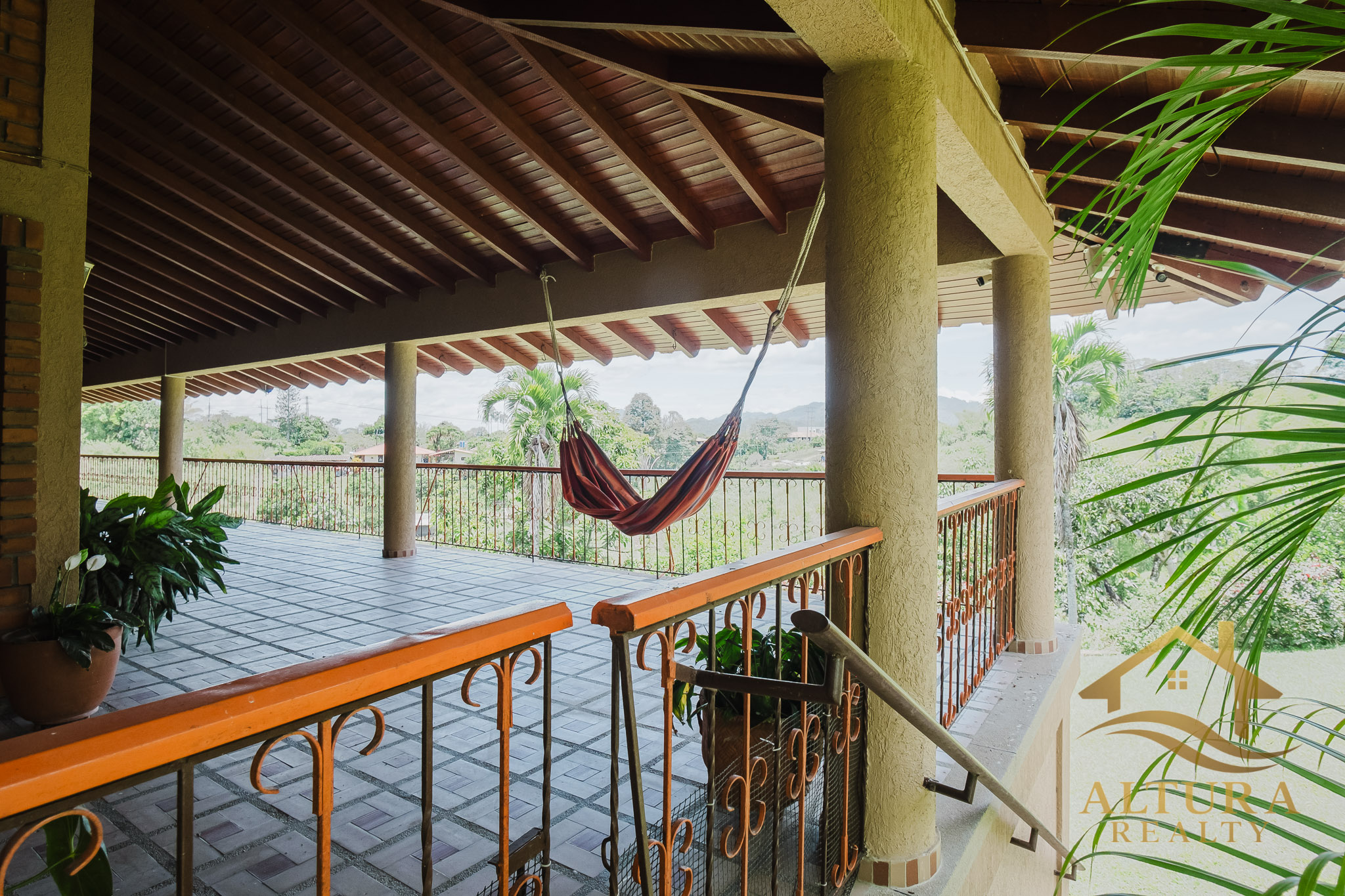 SE VENDE CASA CAMPESTRE EN ALCALA