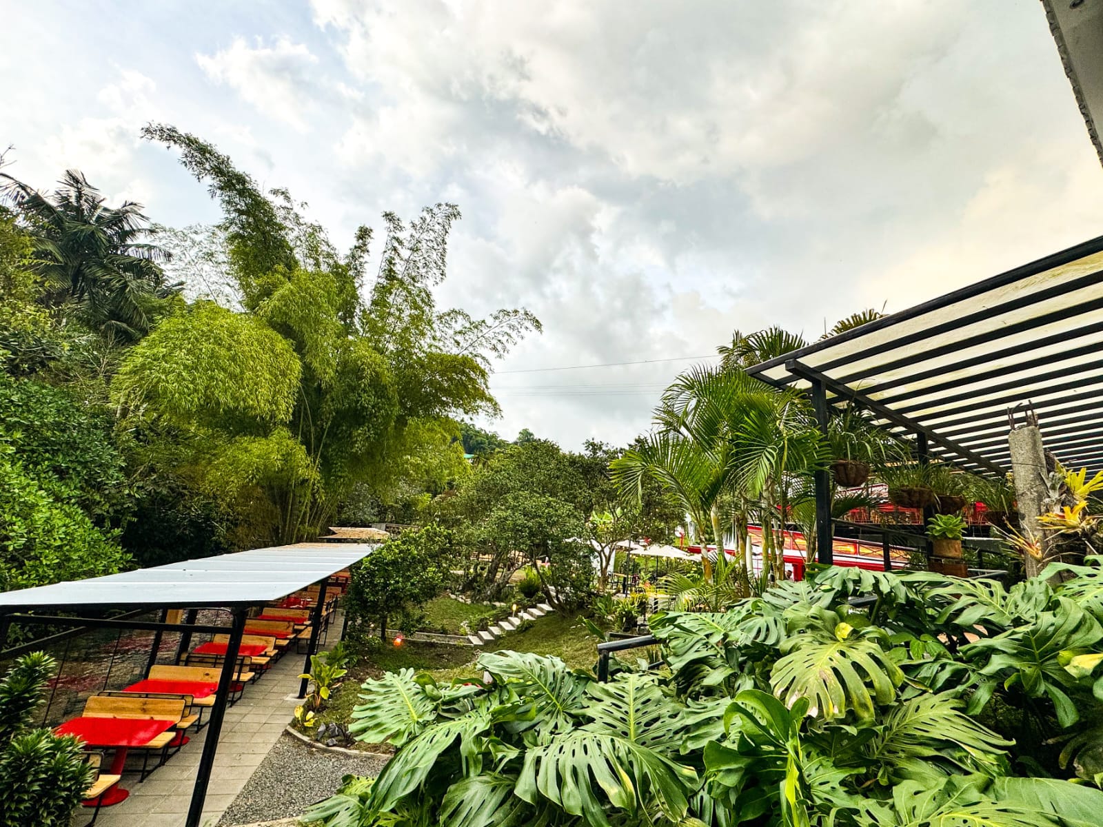 Hotel con Restaurante, Café y Bar En Venta Salento Quindío