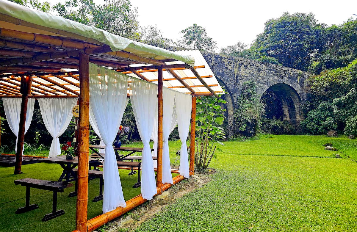 Oportunidad de Inversión en Eco-Lodge Frente al Río en Salento