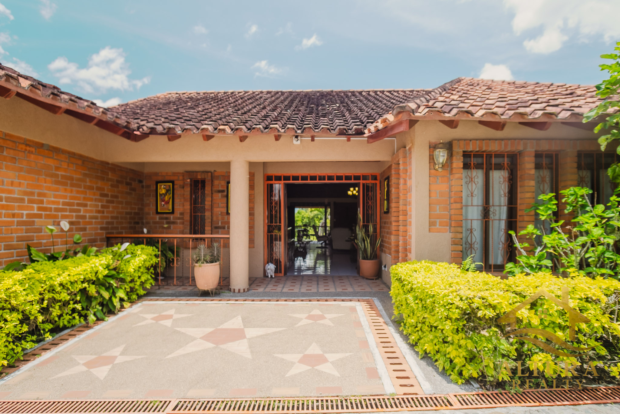 SE VENDE CASA CAMPESTRE EN ALCALA