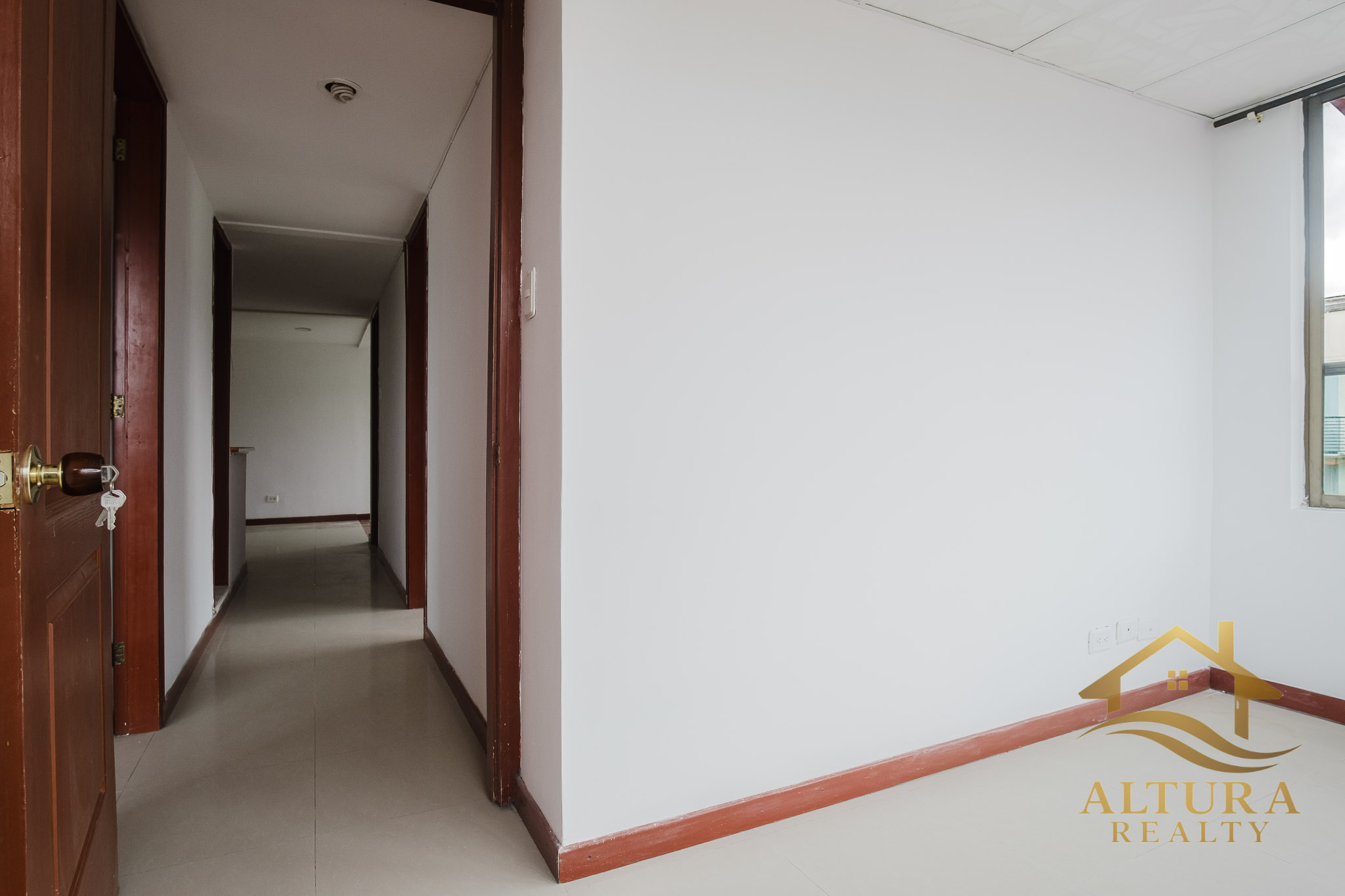 SE VENDE EDIFICIO 3 APTOS INDEPENDIENTES EN CALARCA