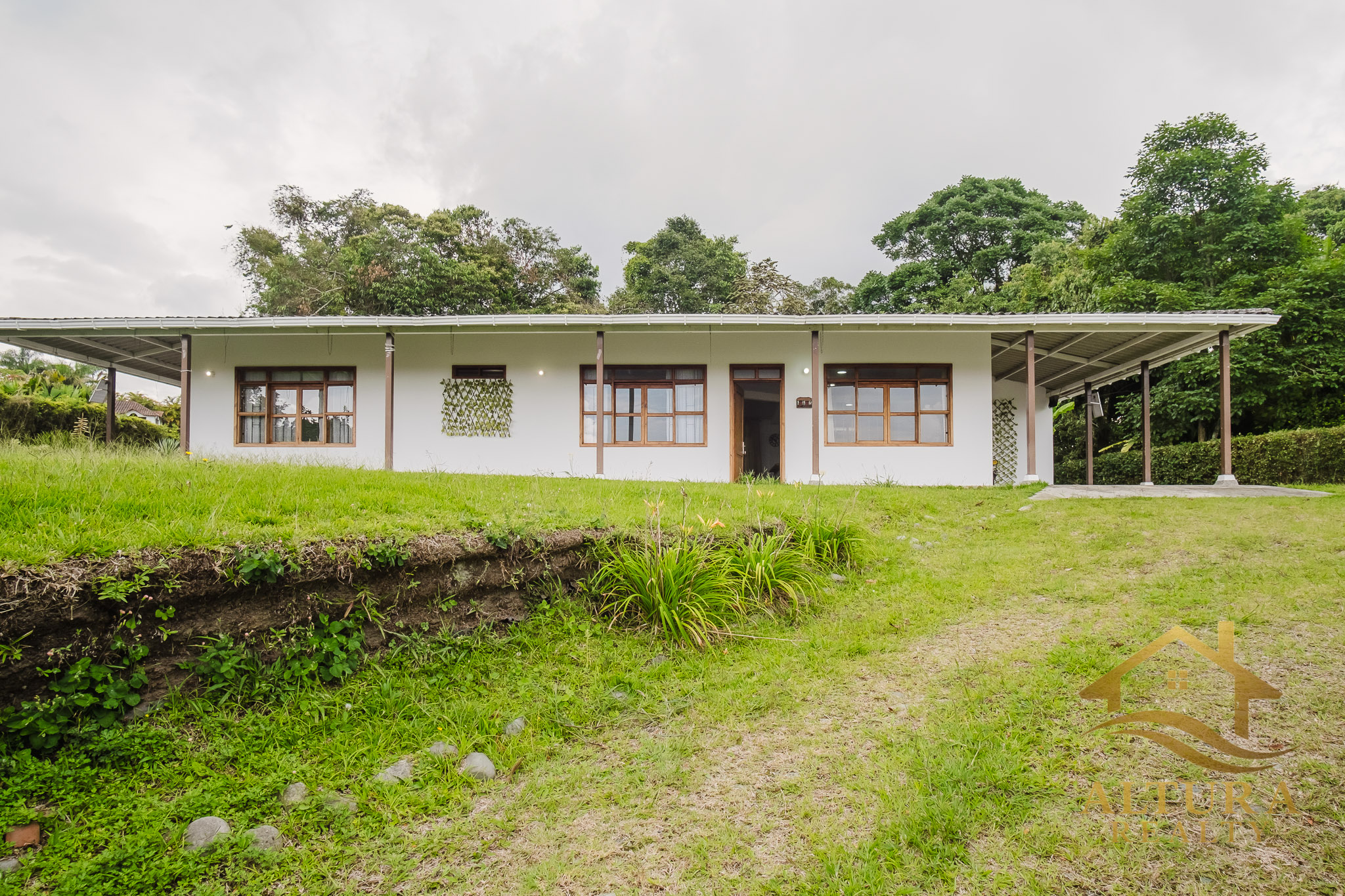 SE VENDE HERMOSA CASA CAMPESTRE CIRCASIA QUINDIO