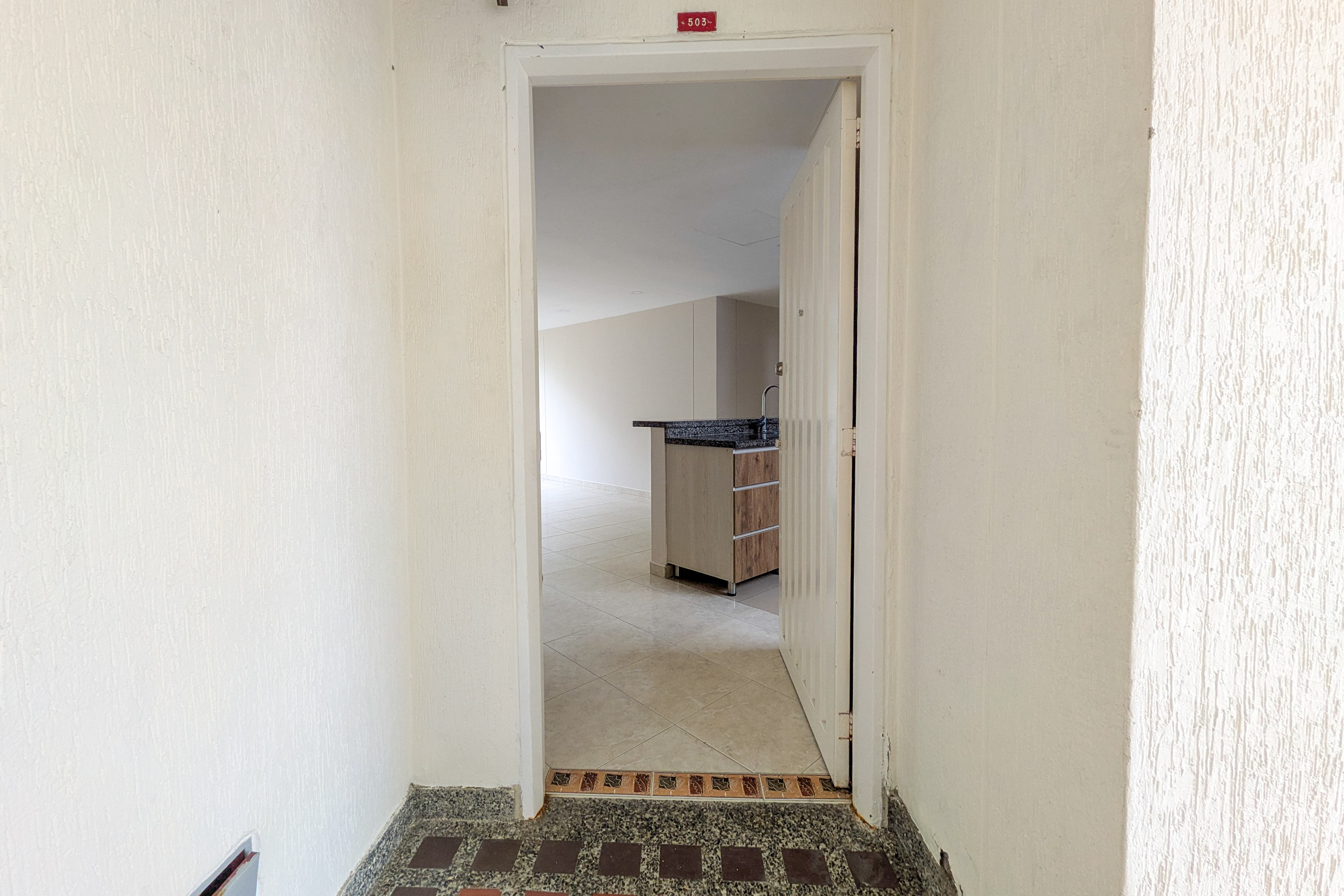 Apartamento de 3 habitaciones y banos en el conjunto La Abadia