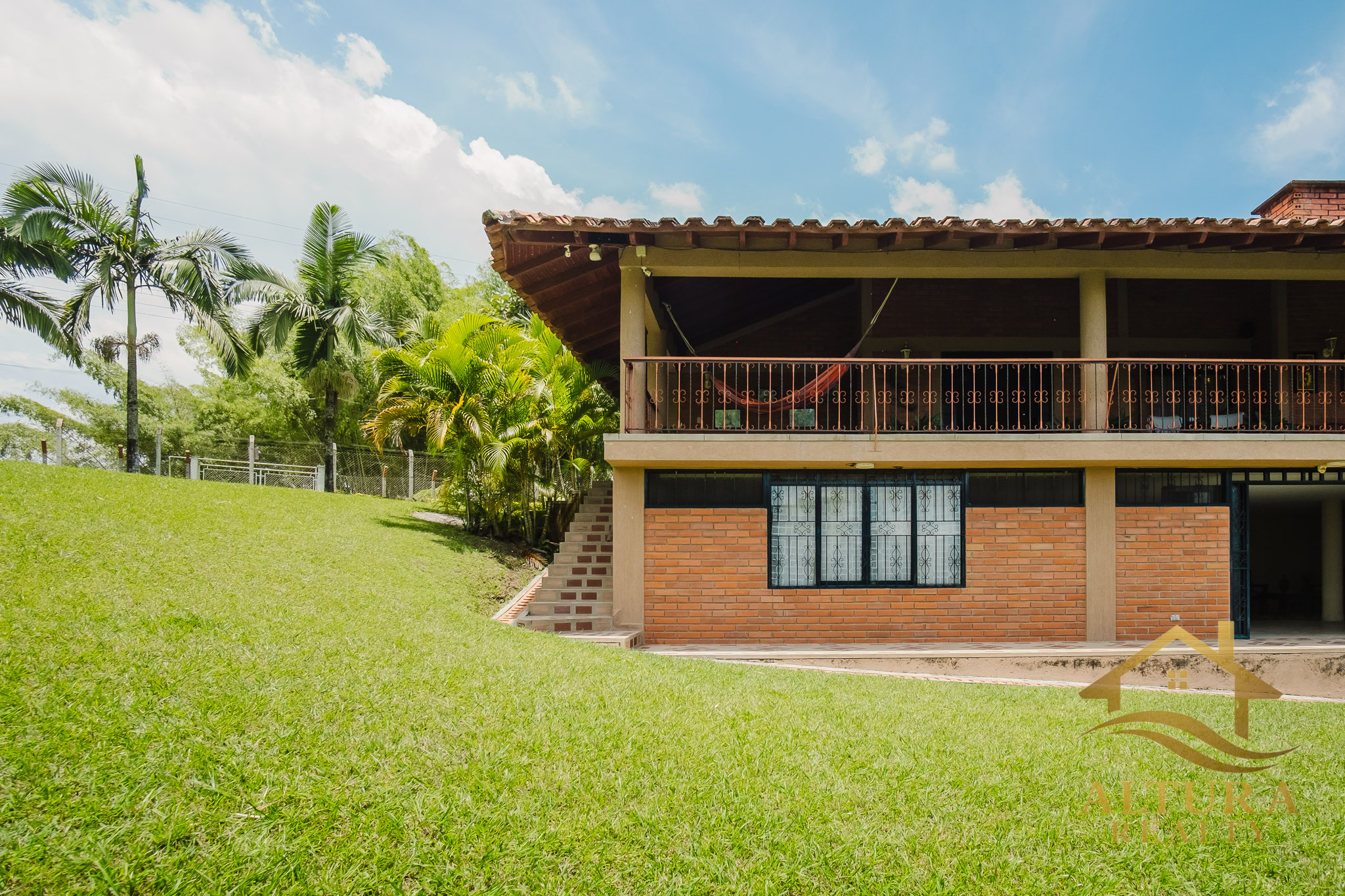 SE VENDE CASA CAMPESTRE EN ALCALA