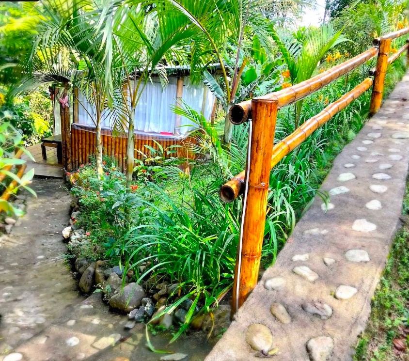 Oportunidad de Inversión en Eco-Lodge Frente al Río en Salento