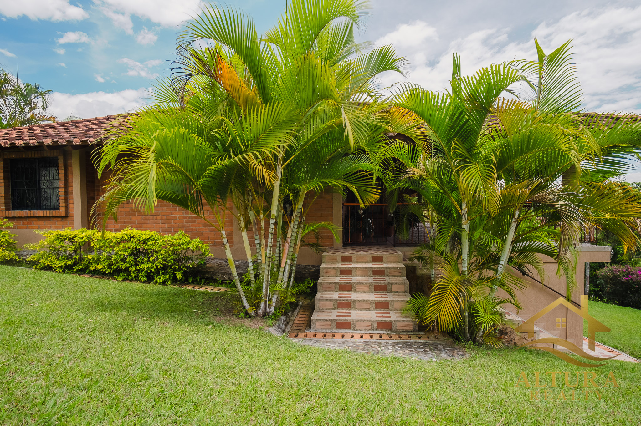 SE VENDE CASA CAMPESTRE EN ALCALA