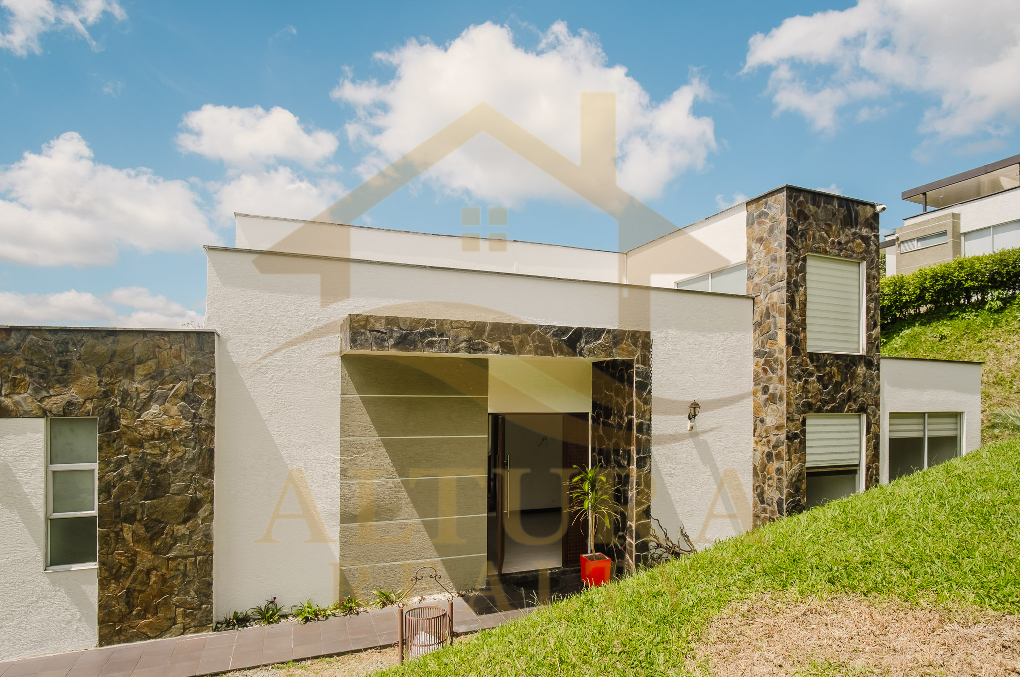 SE VENDE CASA CAMPESTRE ENTRE CIRCASIA Y ARMENIA CONJUNTO CERRADO