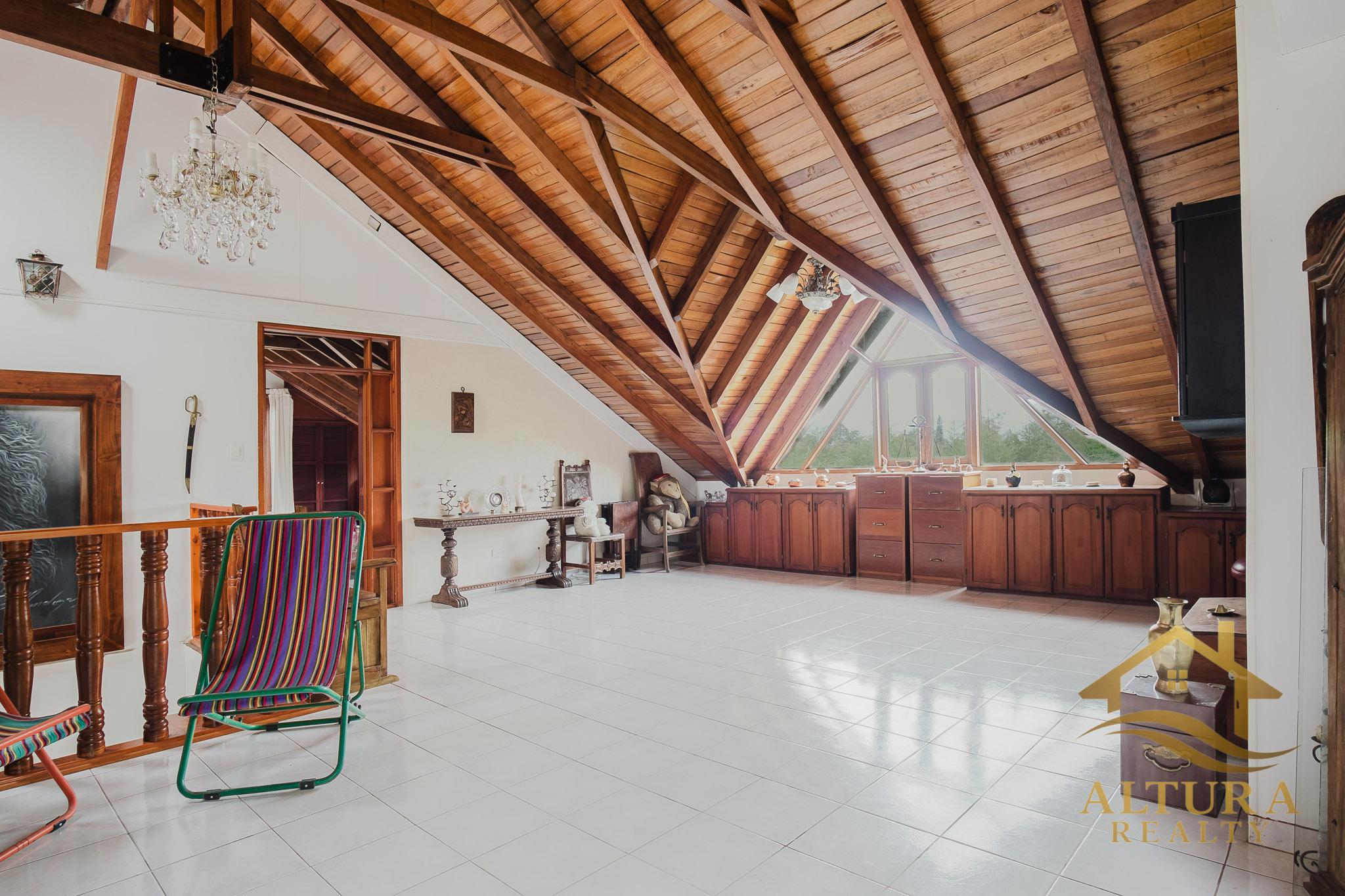 Casa Campestre  En Venta En Circasia Com Amplios Jardines-PROP-001