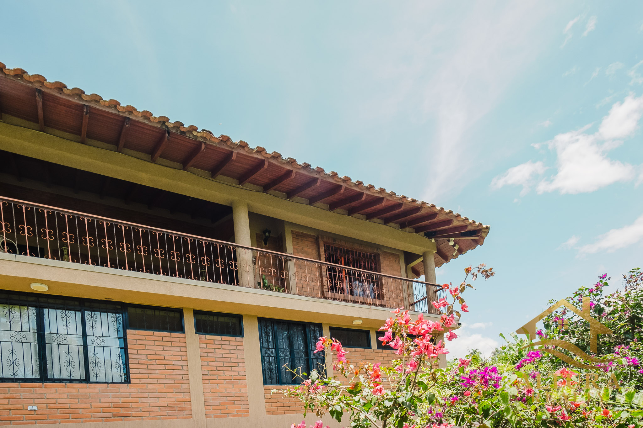 SE VENDE CASA CAMPESTRE EN ALCALA