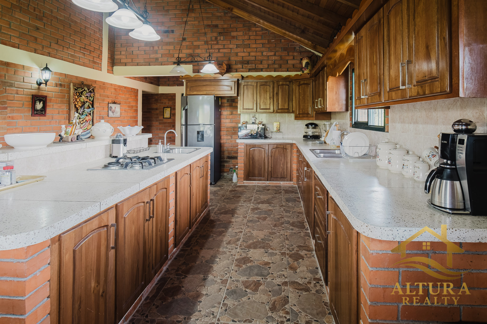 SE VENDE CASA CAMPESTRE EN ALCALA