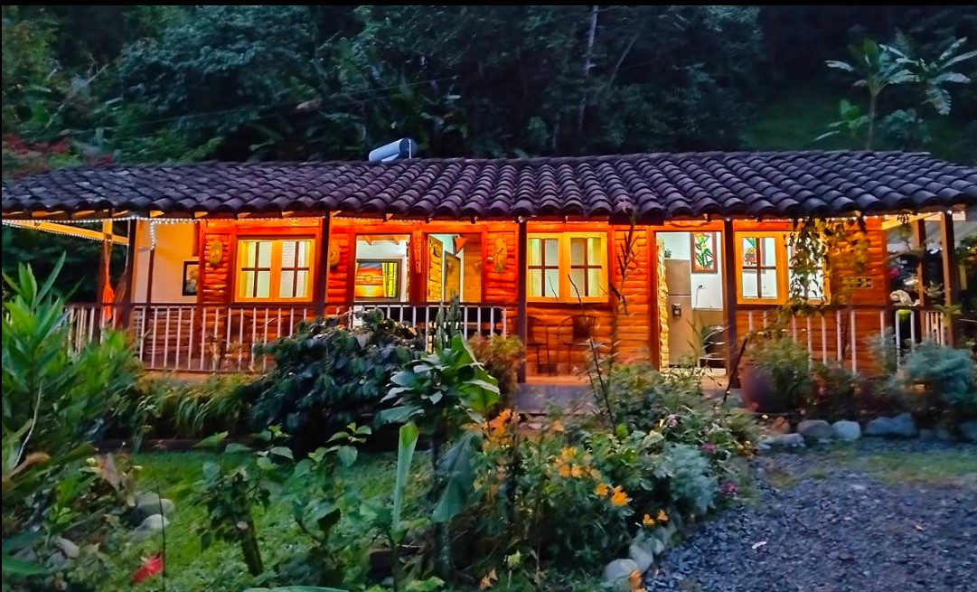 Oportunidad de Inversión en Eco-Lodge Frente al Río en Salento