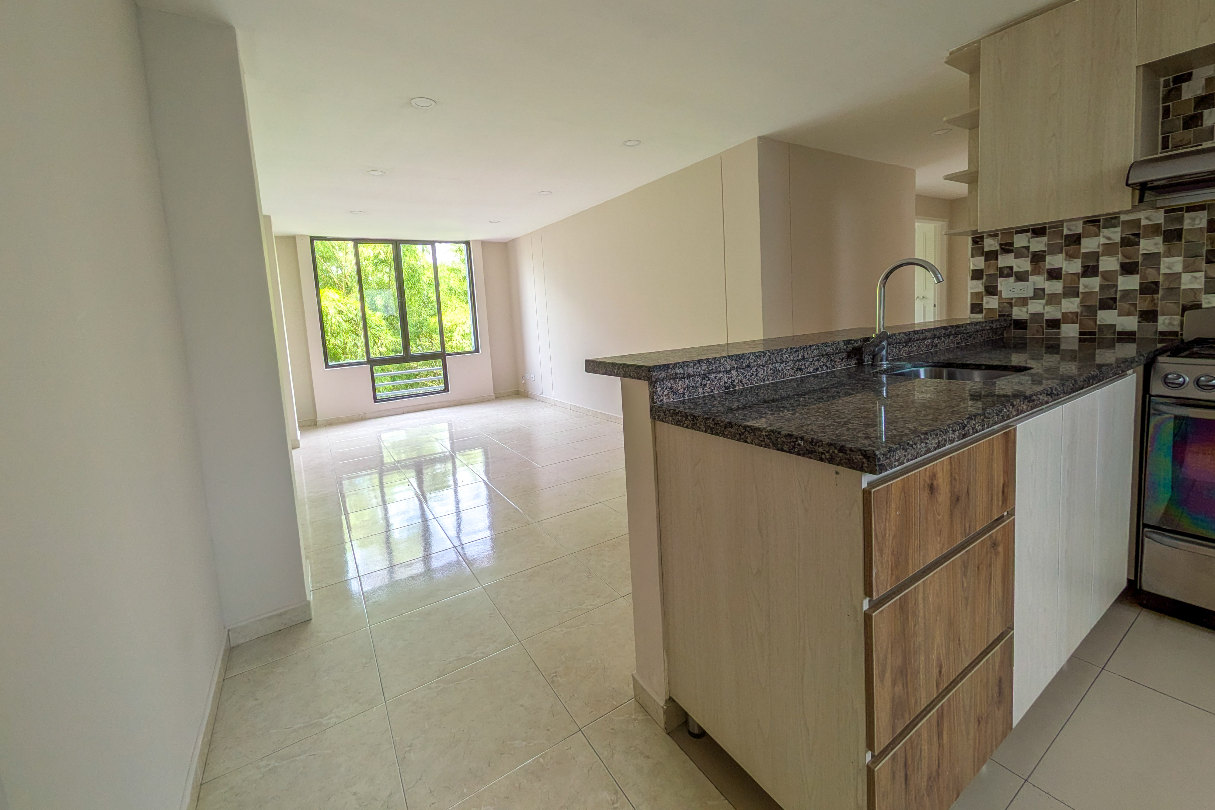 Apartamento de 3 habitaciones y banos en el conjunto La Abadia