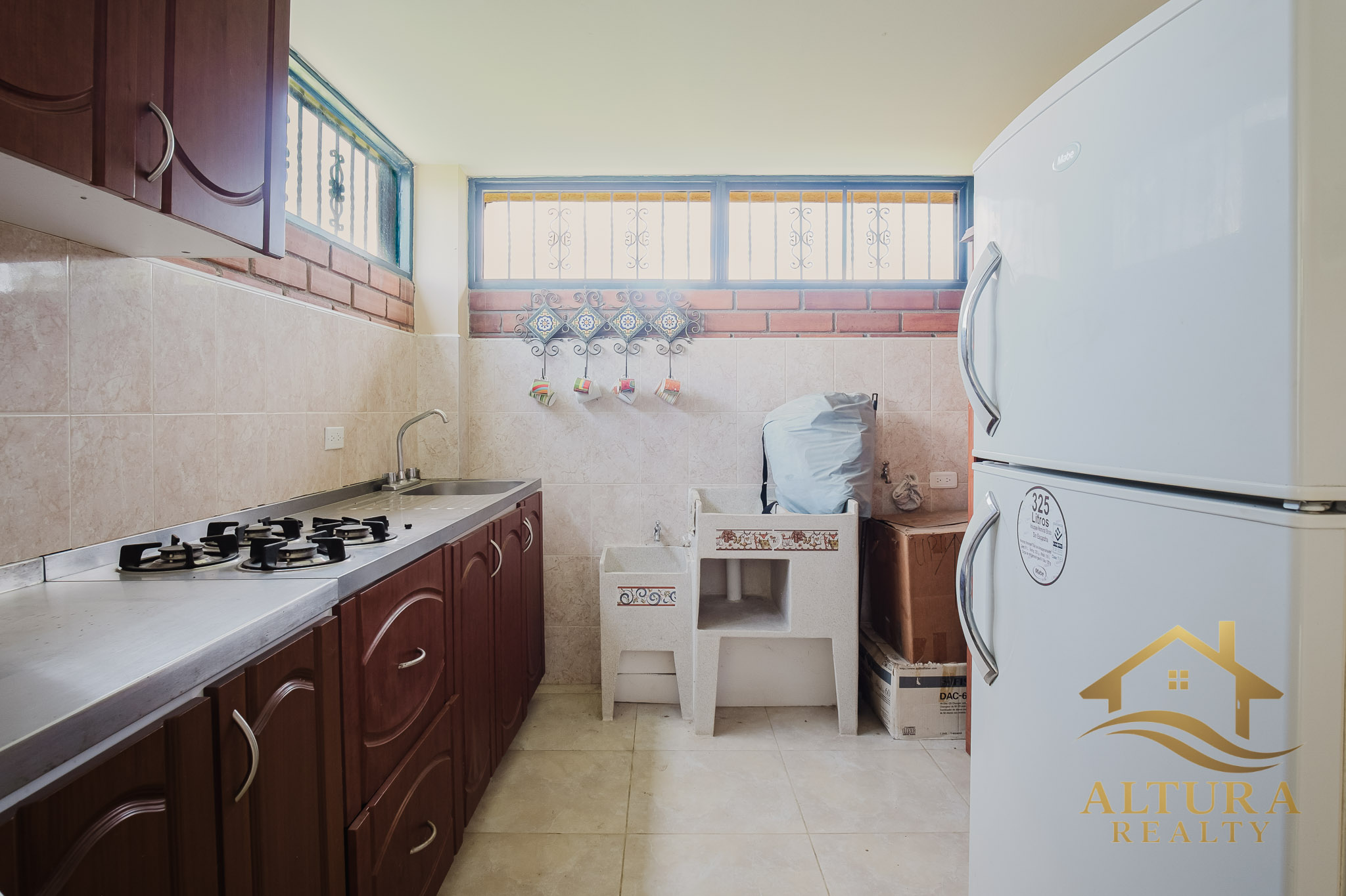 SE VENDE CASA CAMPESTRE EN ALCALA