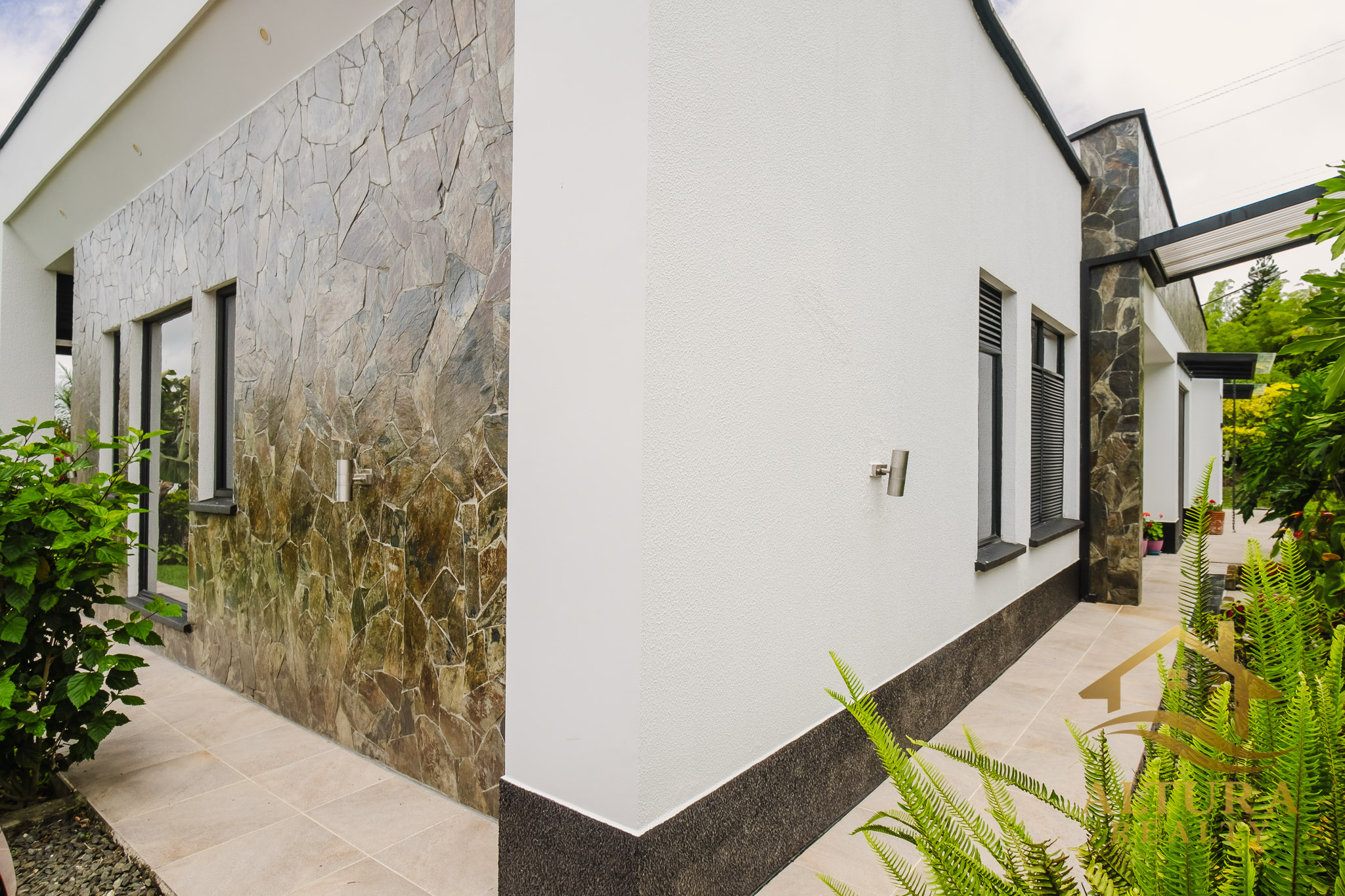 SE VENDE CASA CAMPESTRE EN CONJUNTO CERRADO CIRCASIA QUINDIO