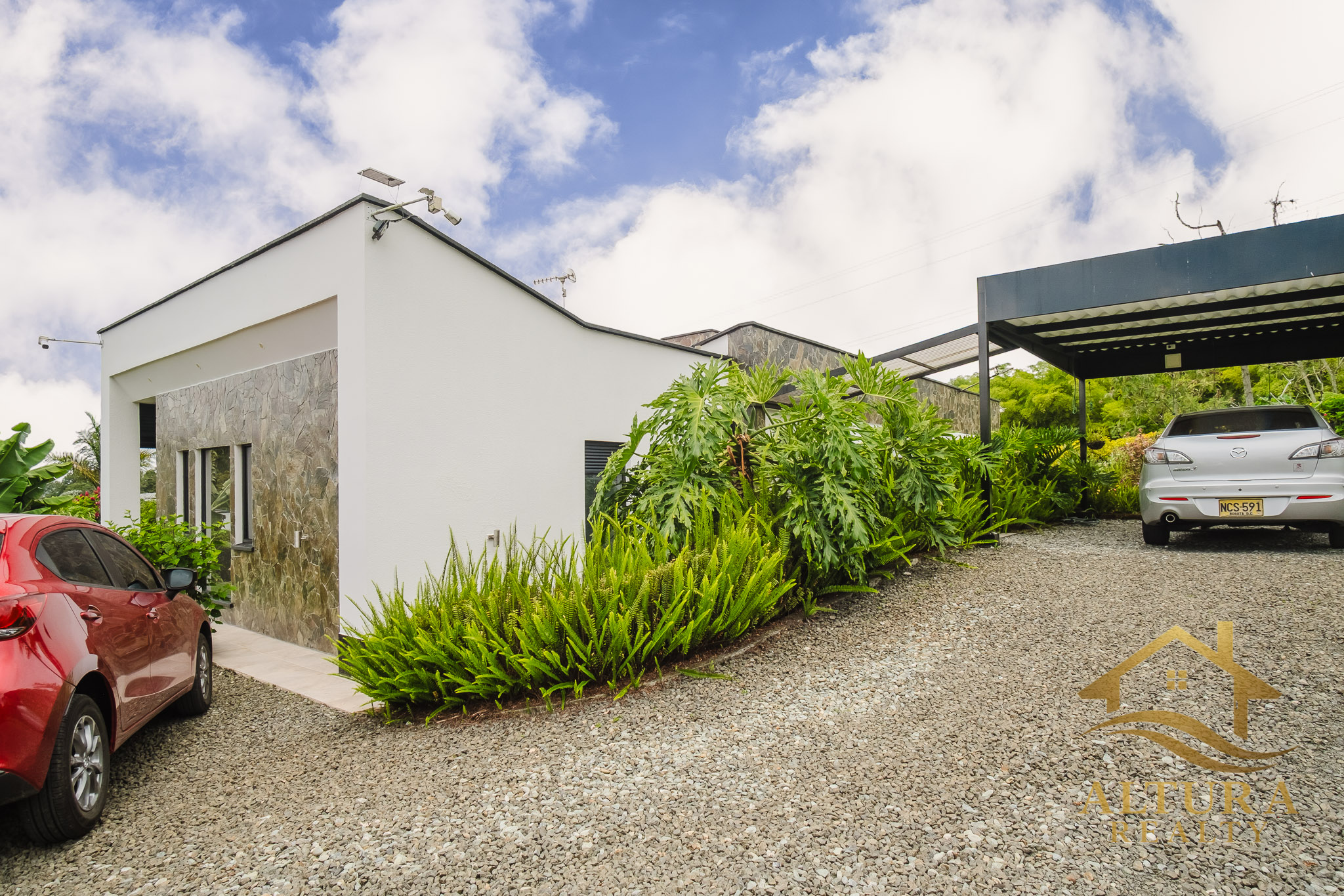 SE VENDE CASA CAMPESTRE EN CONJUNTO CERRADO CIRCASIA QUINDIO