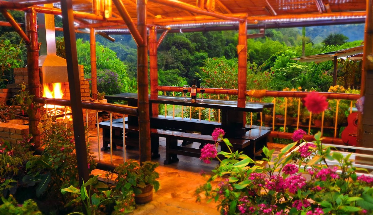Oportunidad de Inversión en Eco-Lodge Frente al Río en Salento