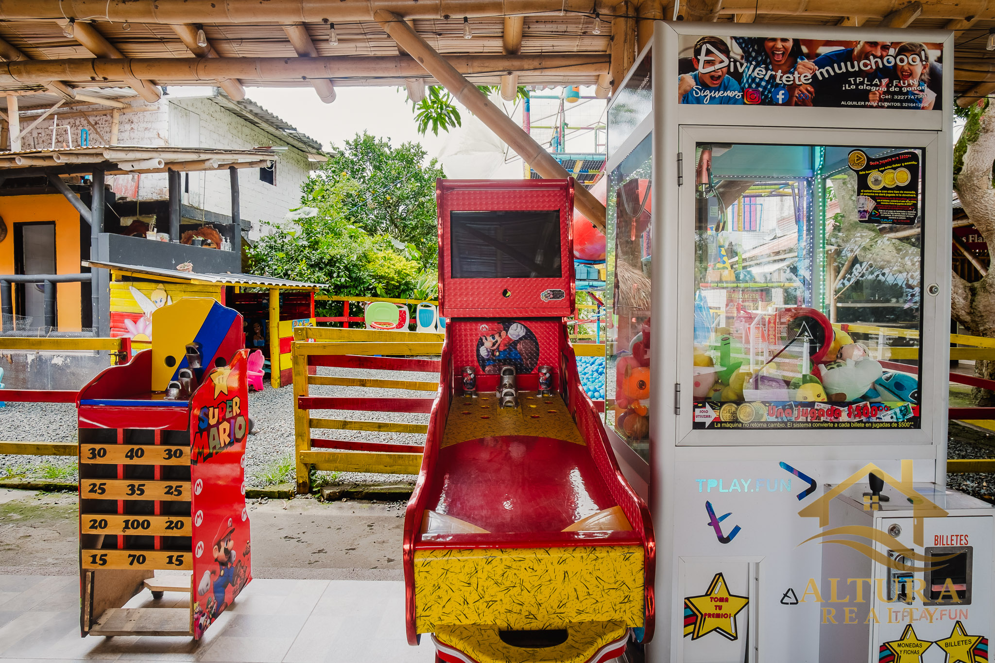 SE VENDE RESTAURANTE CON GRANJA TURISTICA CERCA AL PARQUE DEL CAFE