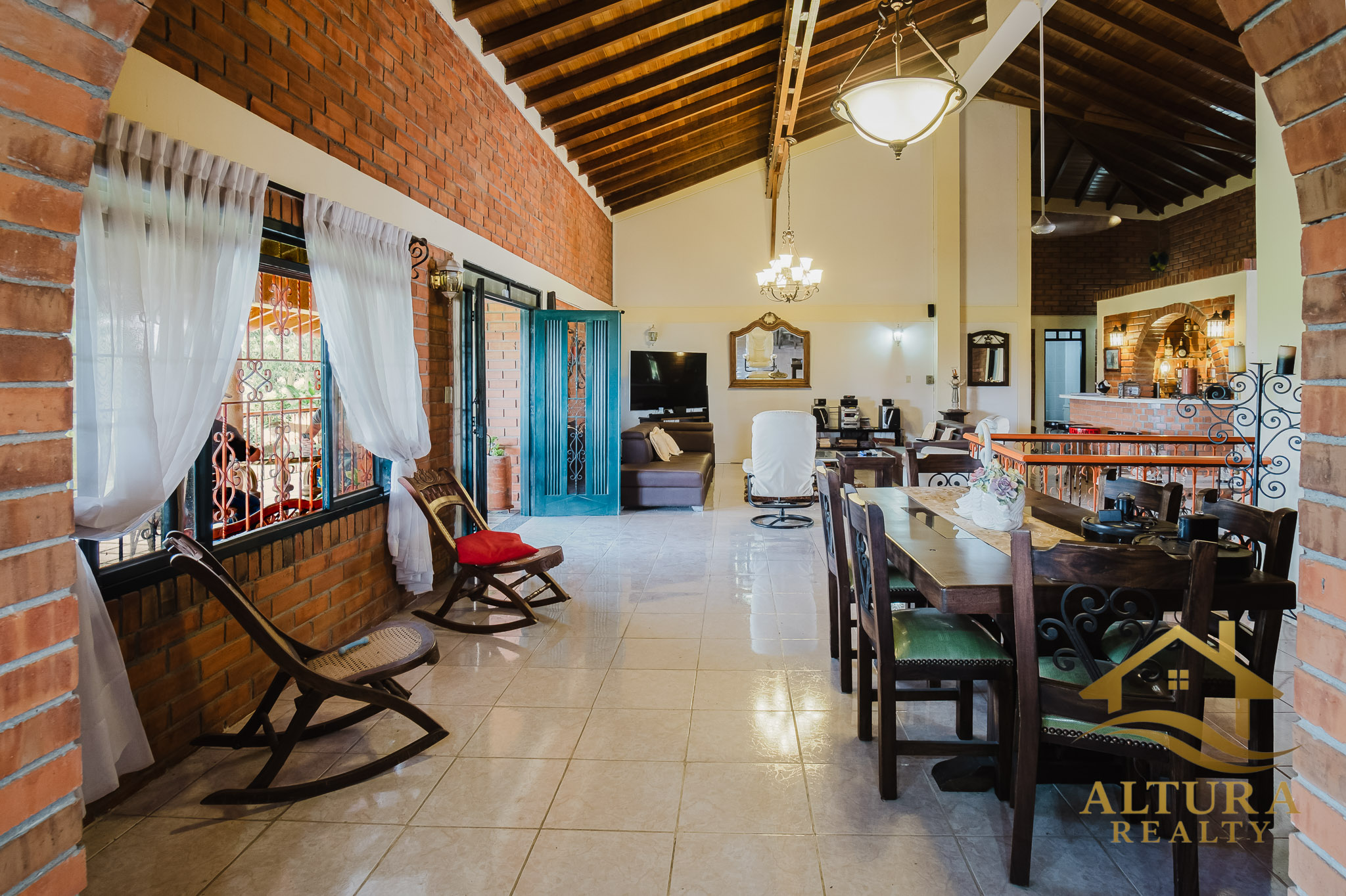 SE VENDE CASA CAMPESTRE EN ALCALA