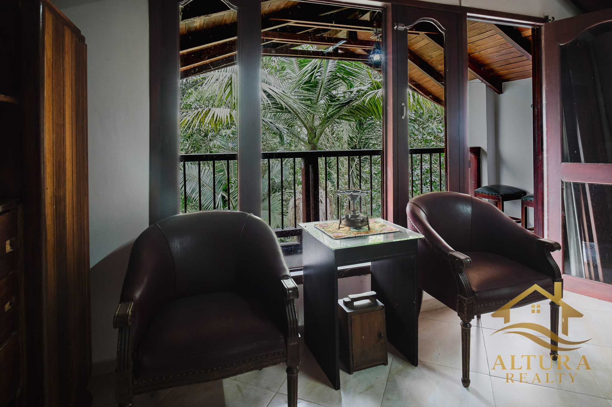 Casa Campestre  En Venta En Circasia Com Amplios Jardines-PROP-001