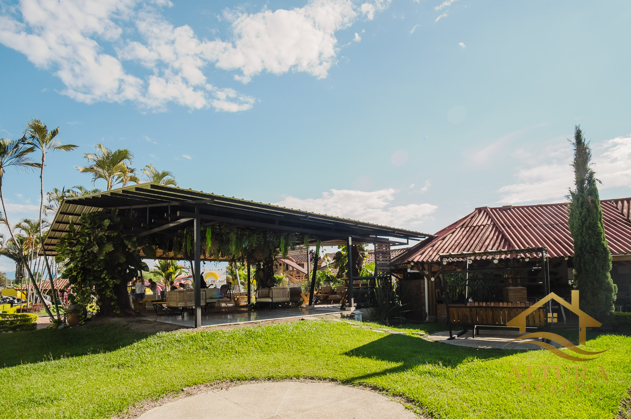 SE VENDE ESPECTACULAR HOTEL CAMPESTRE QUINDIO.