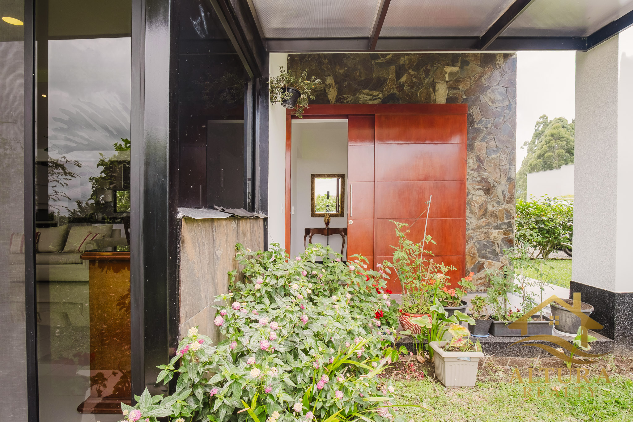 SE VENDE CASA CAMPESTRE EN CONJUNTO CERRADO CIRCASIA QUINDIO