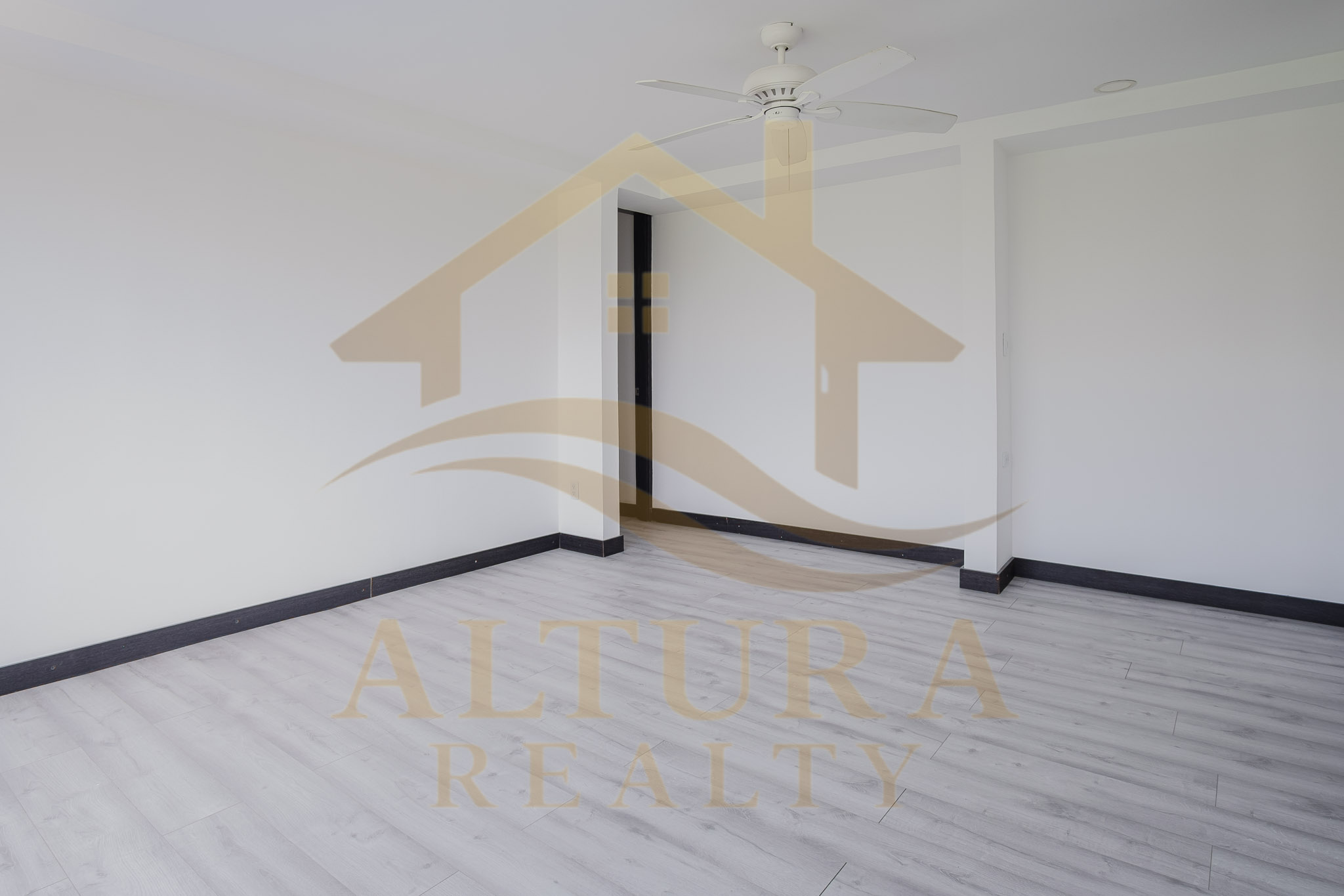 SE VENDE CASA CAMPESTRE ENTRE CIRCASIA Y ARMENIA CONJUNTO CERRADO