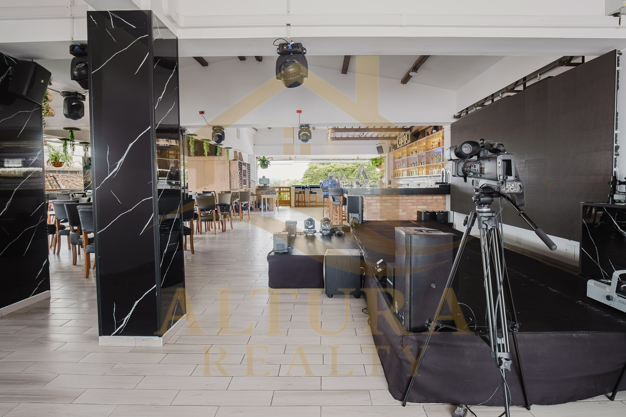 BUILDING FOR SALE IN CIRCASIA, QUINDÍO