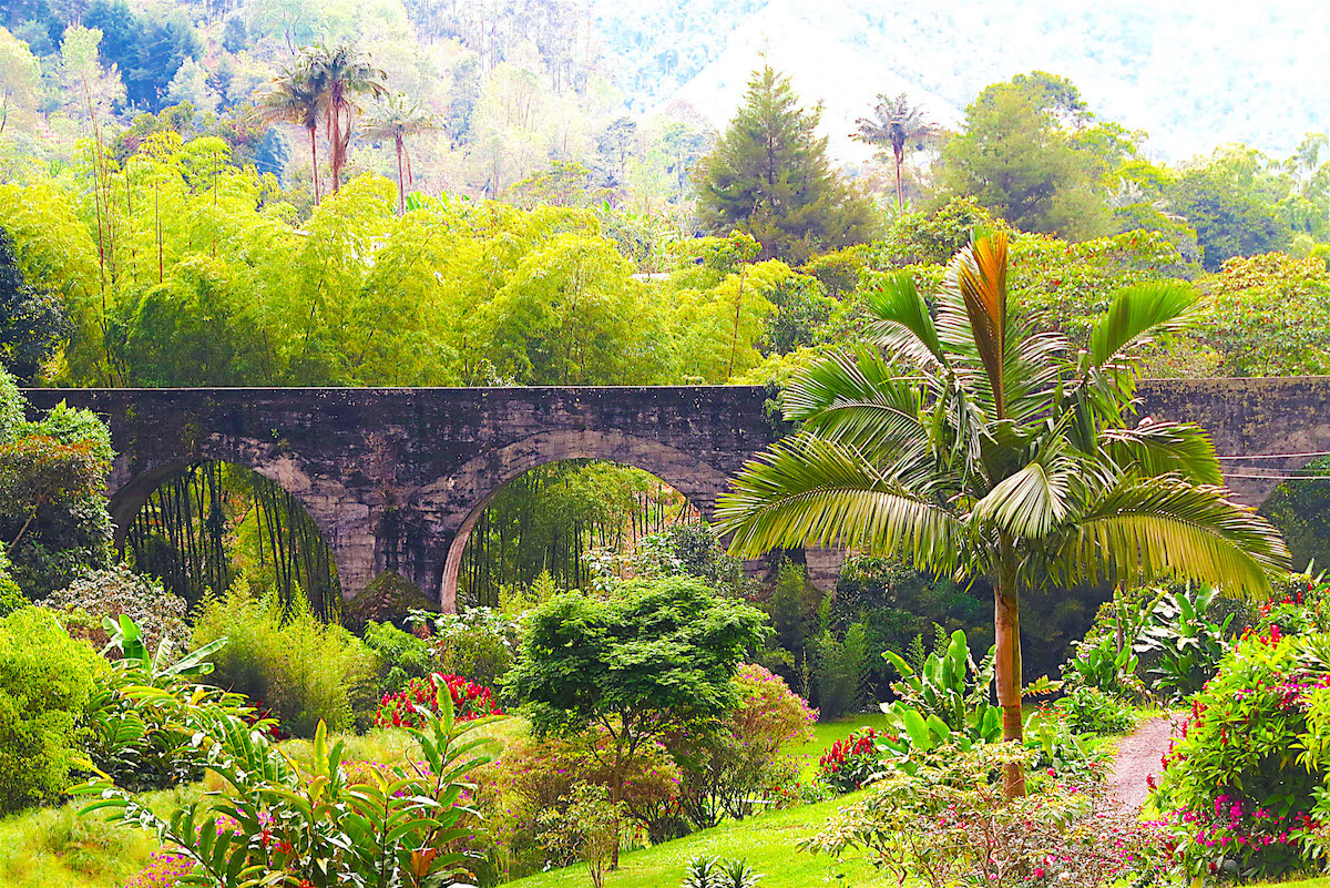 Oportunidad de Inversión en Eco-Lodge Frente al Río en Salento