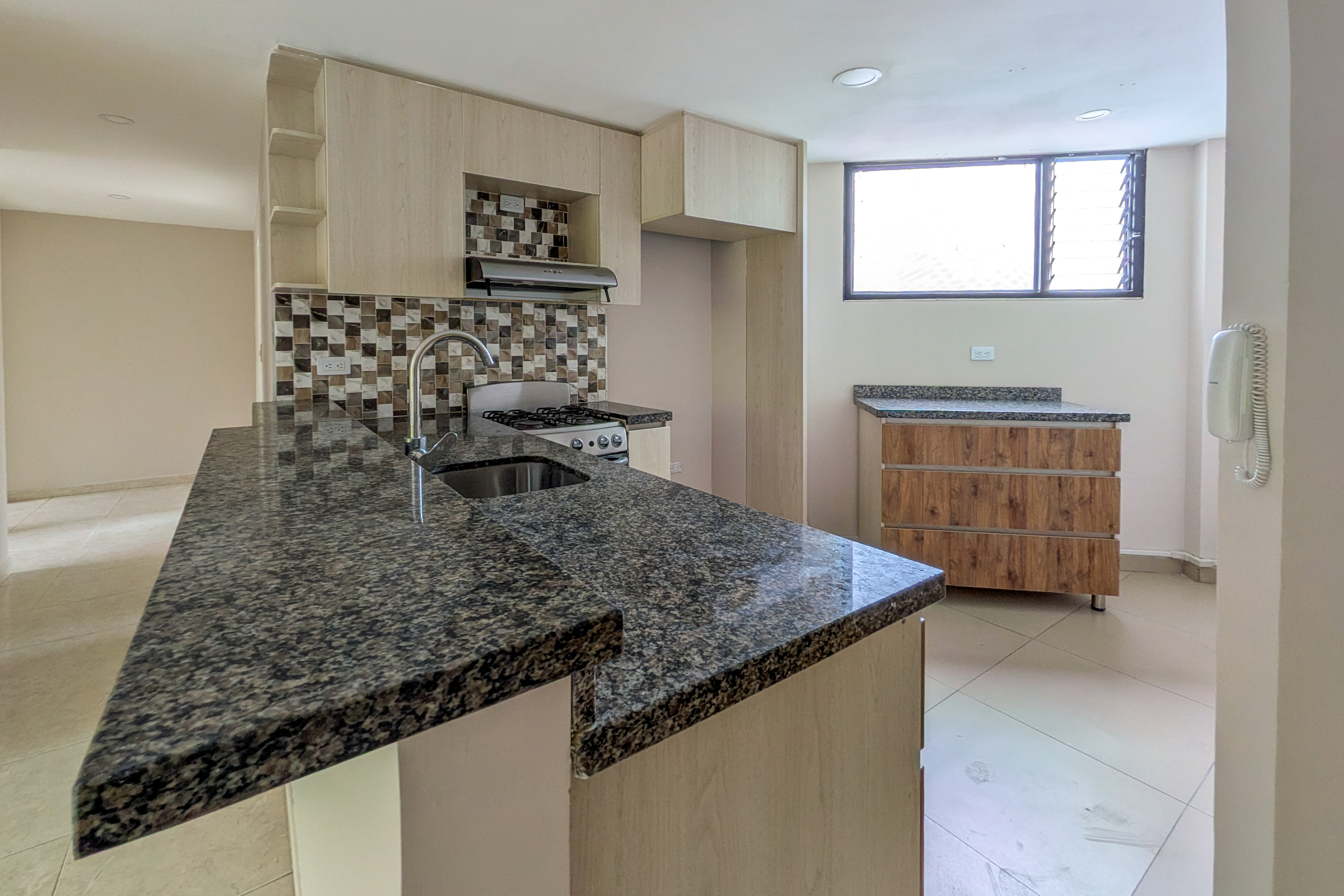 Apartamento de 3 habitaciones y banos en el conjunto La Abadia