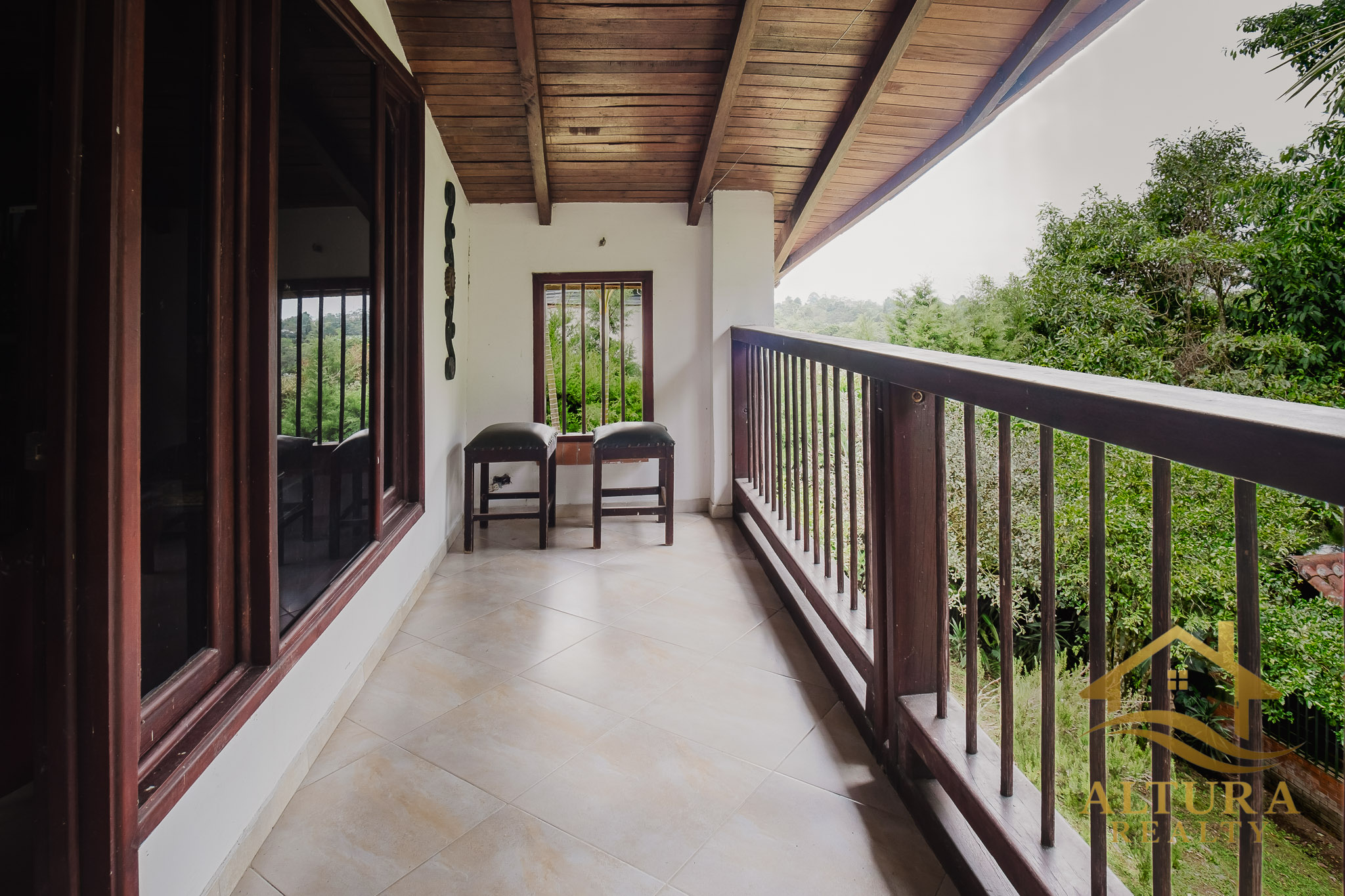 Casa Campestre  En Venta En Circasia Com Amplios Jardines-PROP-001