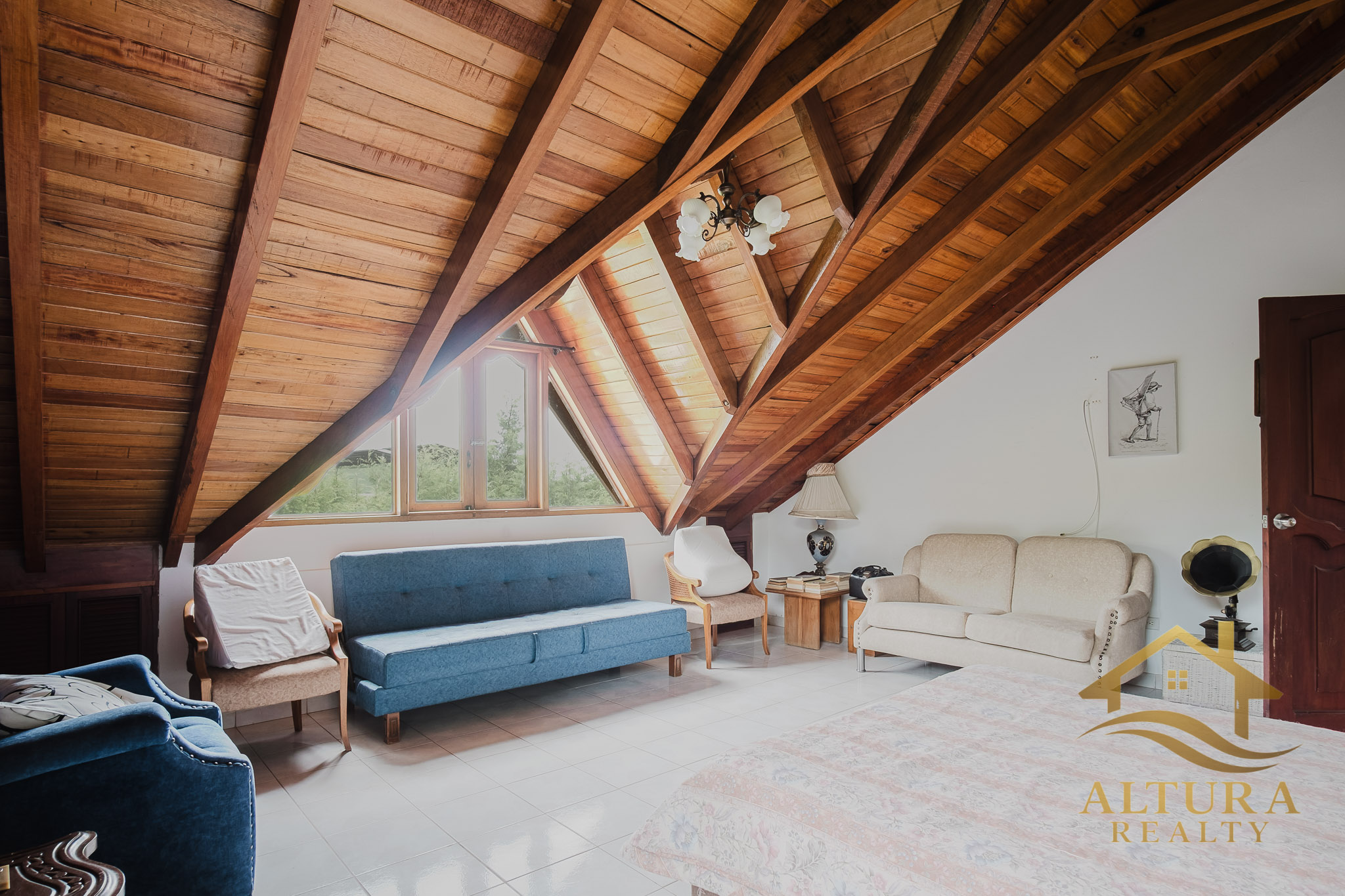 Casa Campestre  En Venta En Circasia Com Amplios Jardines-PROP-001