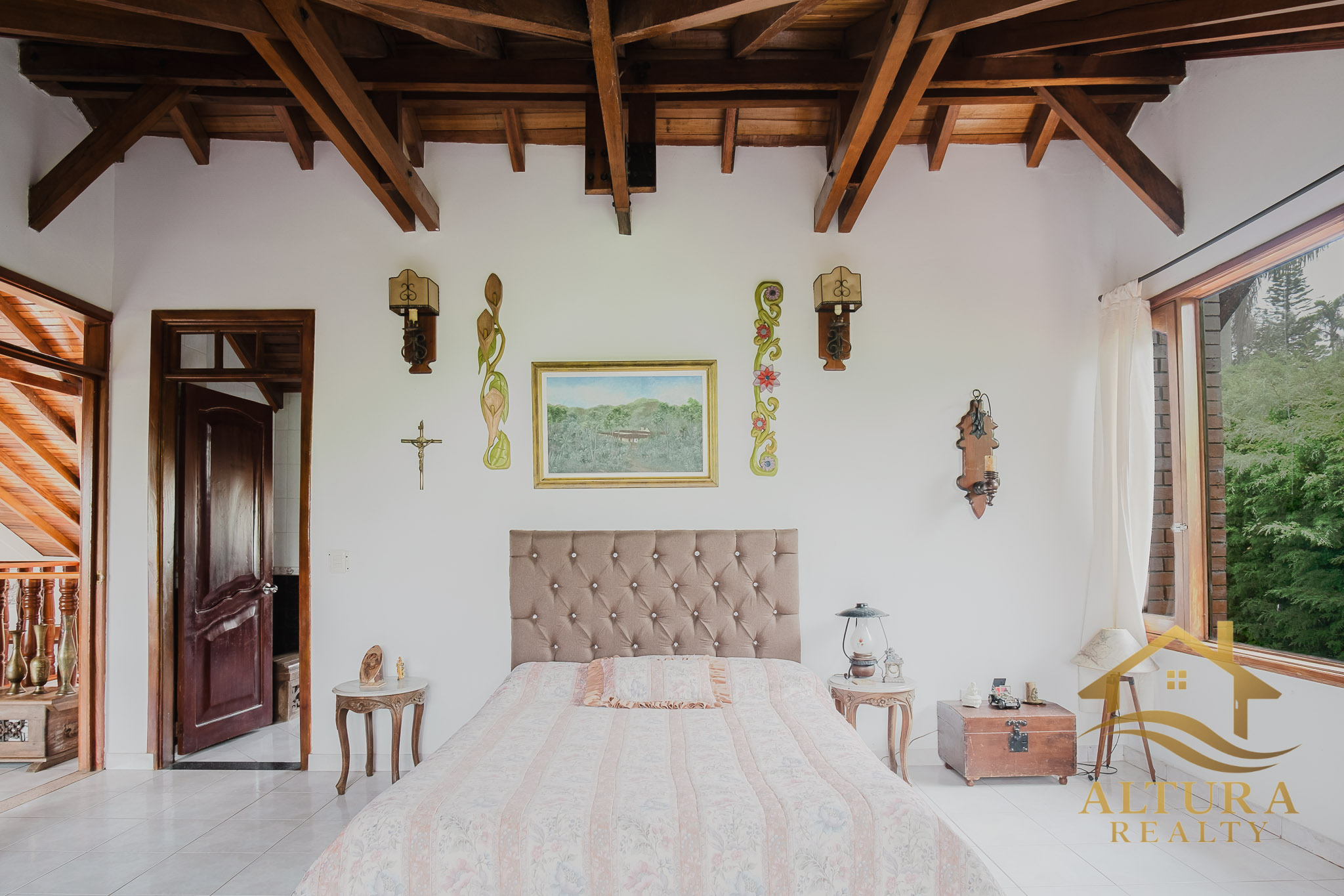 Casa Campestre  En Venta En Circasia Com Amplios Jardines-PROP-001