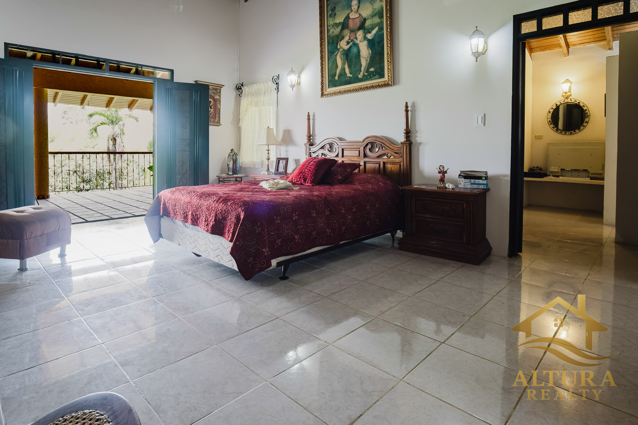 SE VENDE CASA CAMPESTRE EN ALCALA