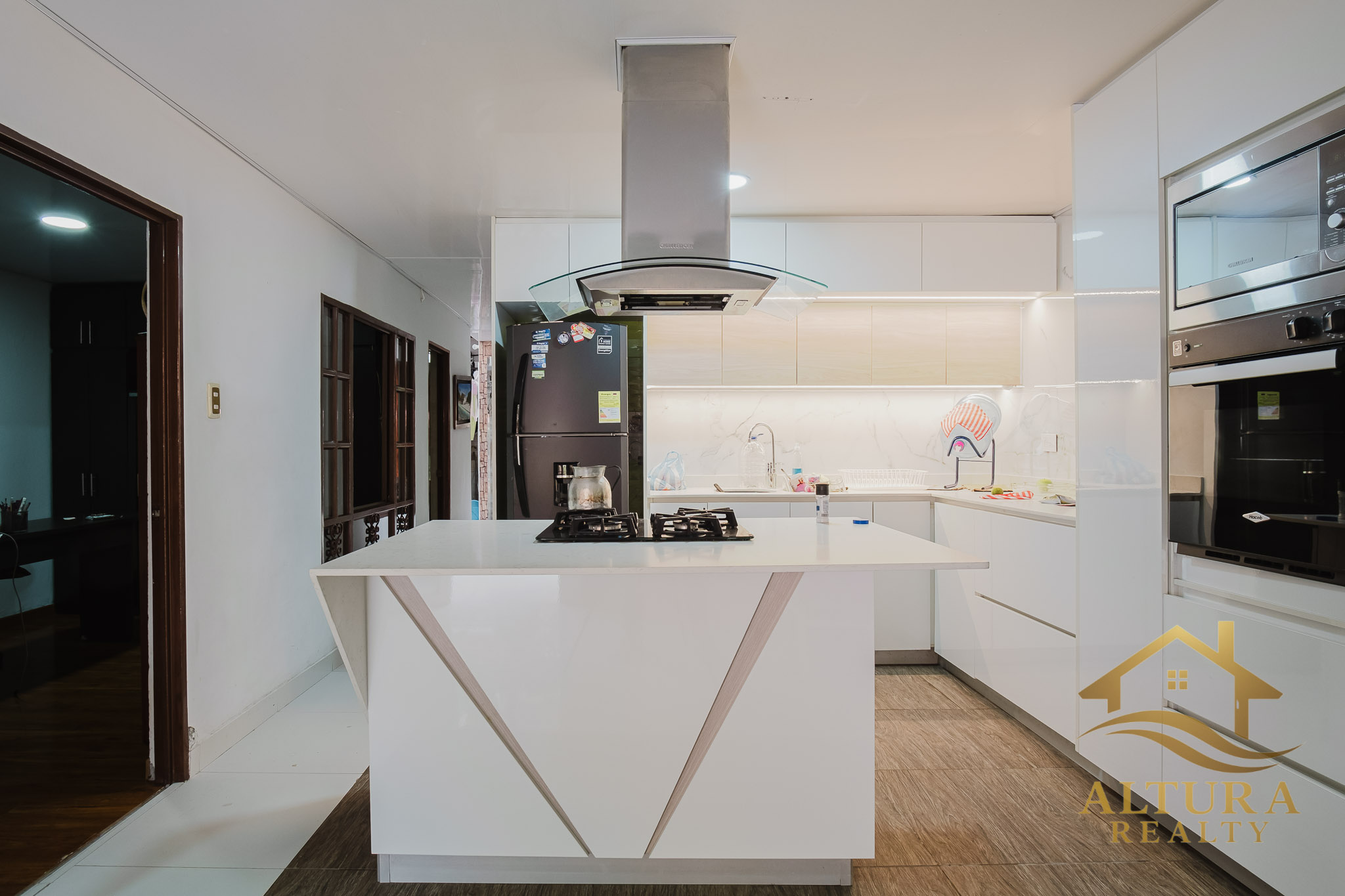 SE VENDE CASA EN CONJUNTO CERRADO CALARCA QUINDIO