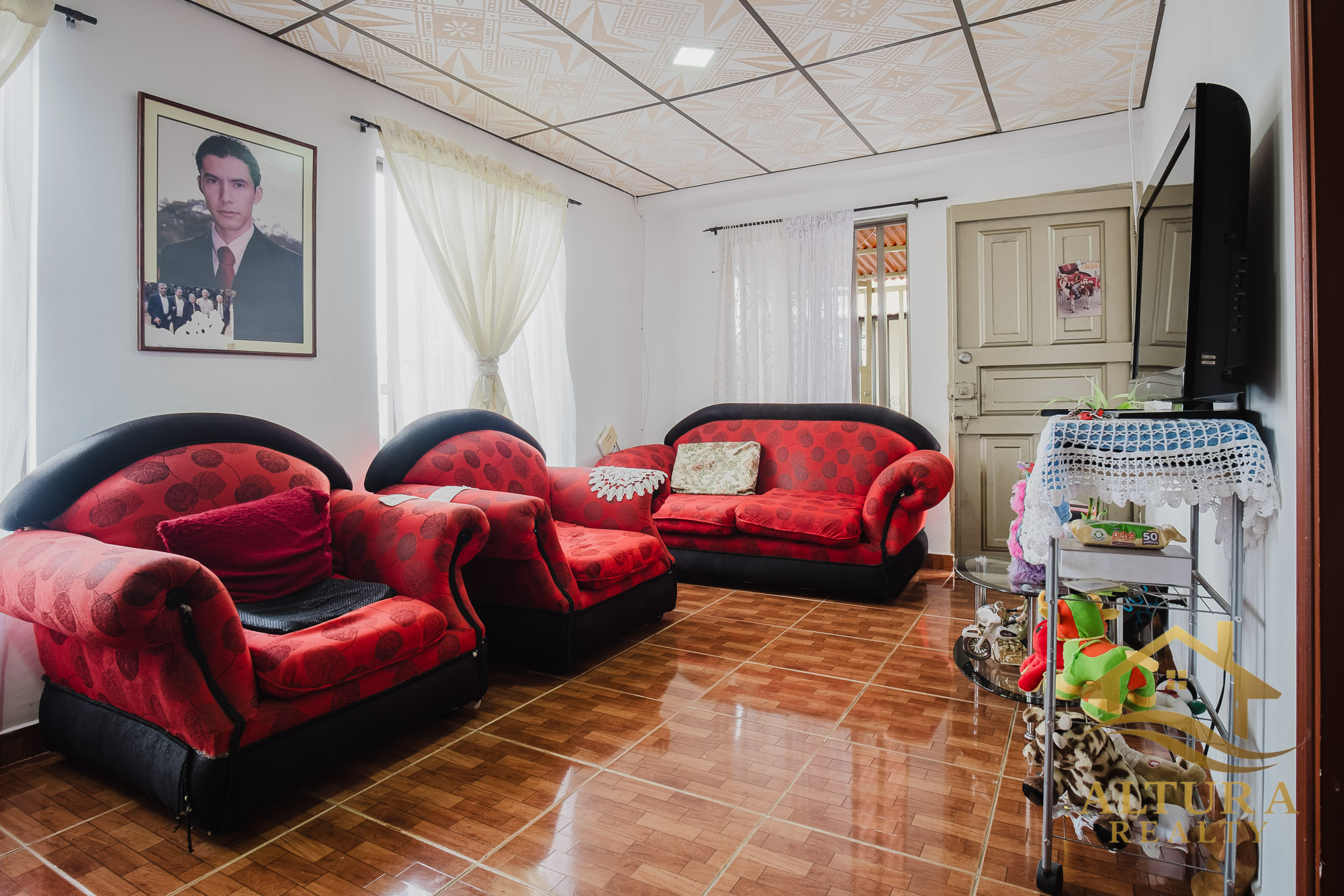 SE VENDE CASA DOBLE RENTA EN CALARCA