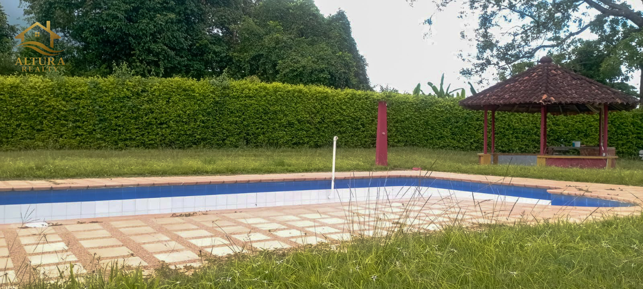 SE VENDE FINCA EN PUEBLO TAPAO QUINDIO,10 CUADRAS