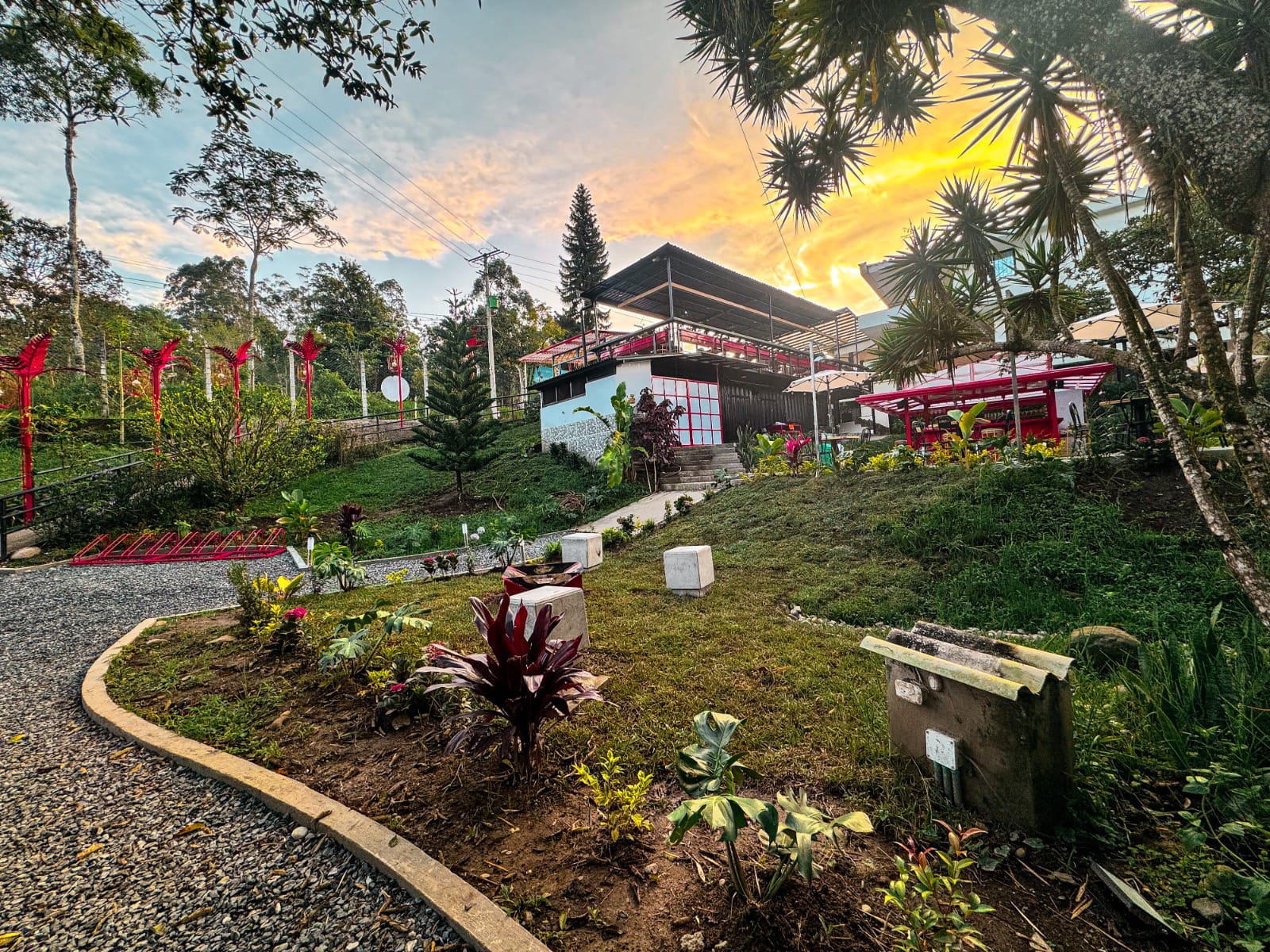 Hotel con Restaurante, Café y Bar En Venta Salento Quindío