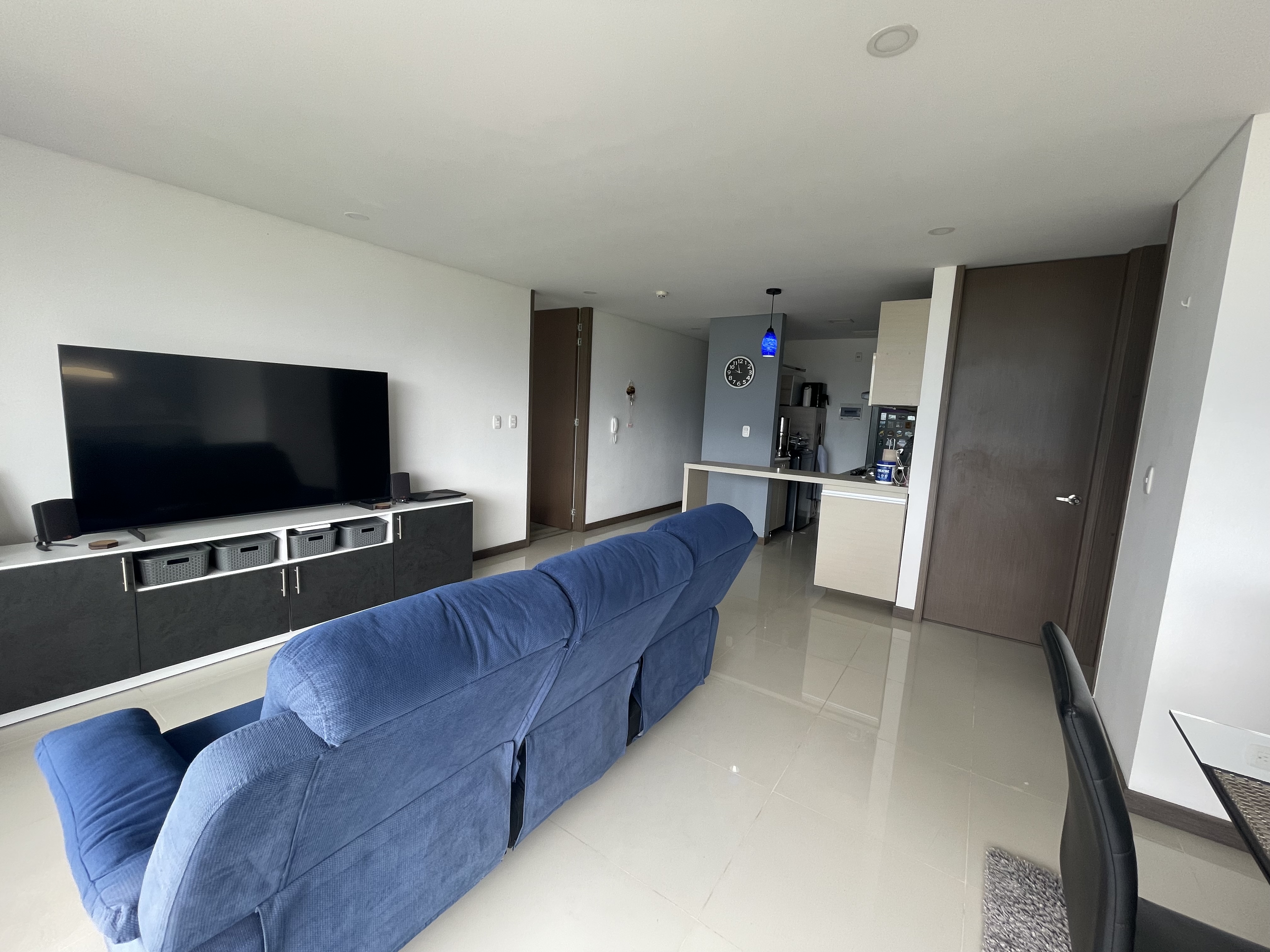 This 2 bedroom 2 bathroom apartment on the 11th floor of Clubhouse