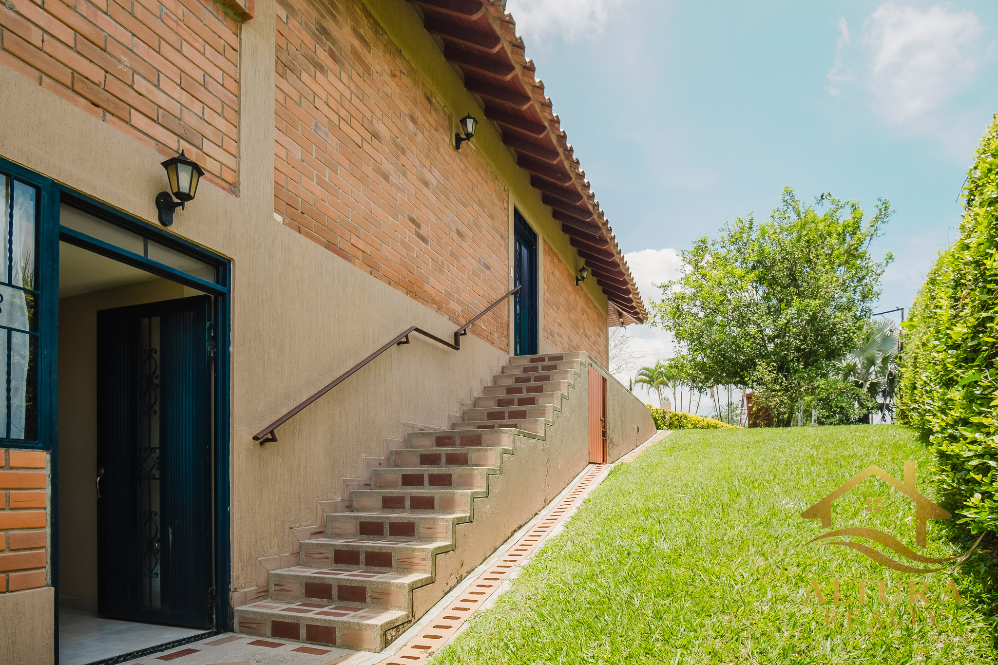 SE VENDE CASA CAMPESTRE EN ALCALA