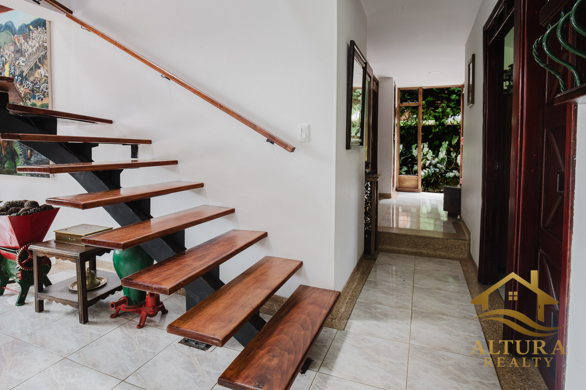 Casa Campestre  En Venta En Circasia Com Amplios Jardines-PROP-001