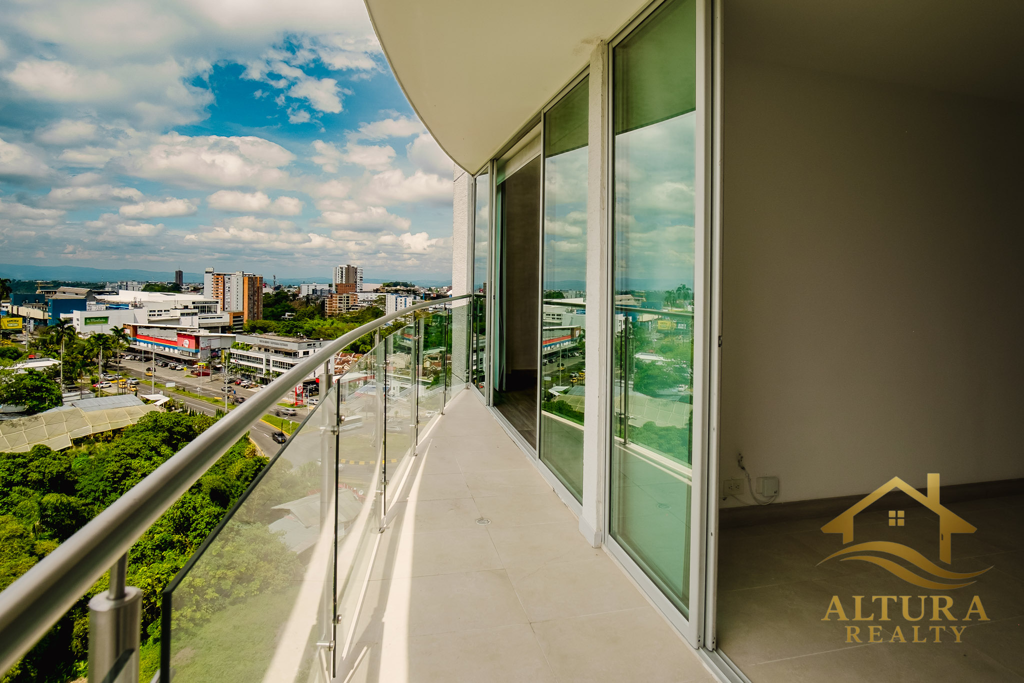PROP-005- Vive La Vida Que Te Mereces: Apartamento Moderno en Armenia