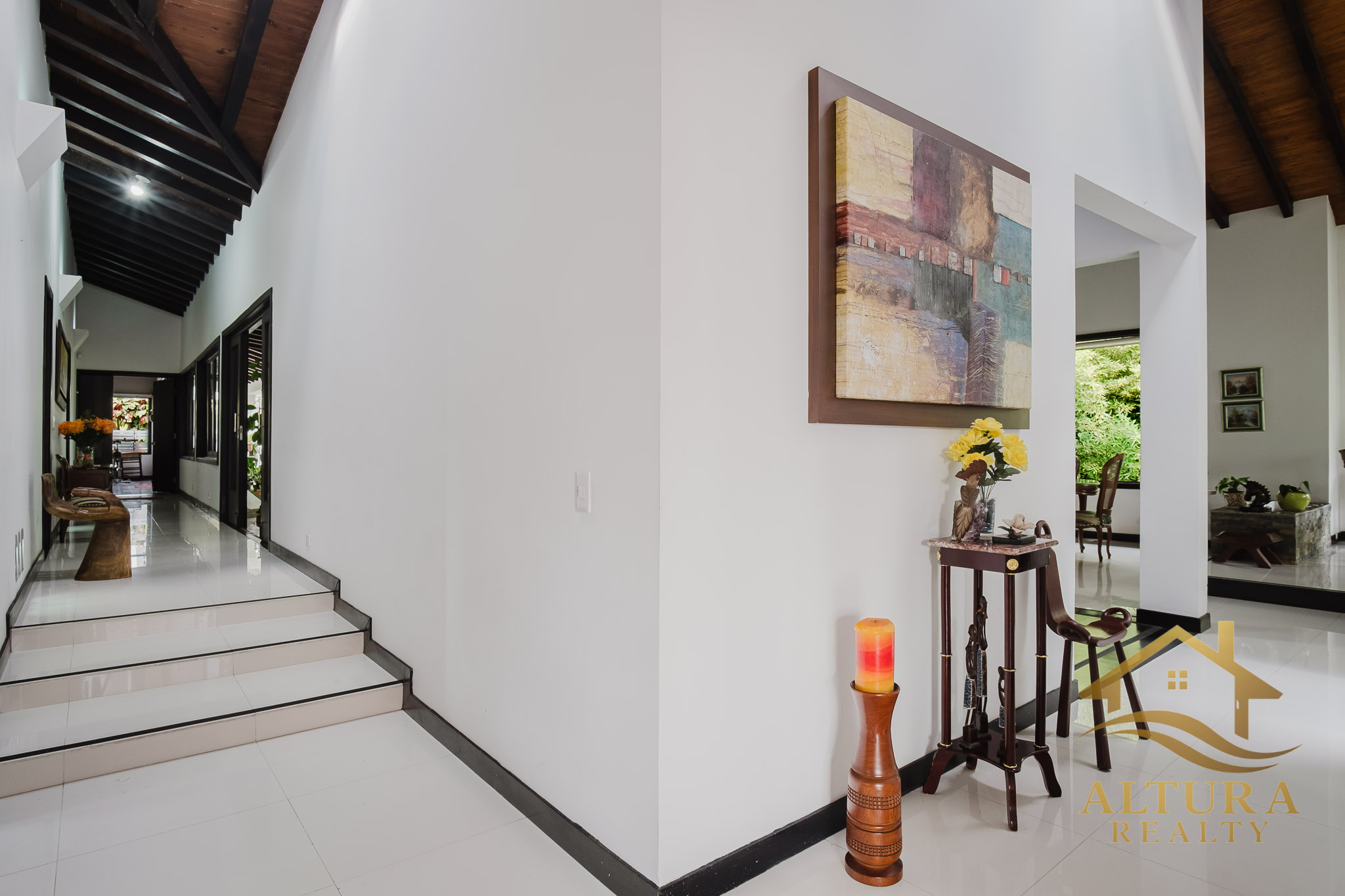 SE VENDE CASA EN CONJUNTO CERRADO A 5 MINUTOS DE ARMENIA