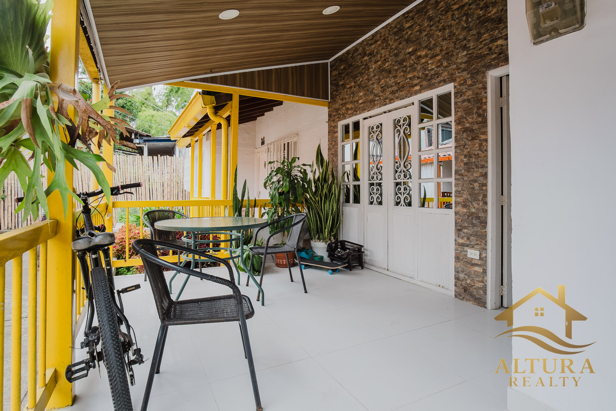 SE VENDE CASA EN CONJUNTO CERRADO CALARCA QUINDIO