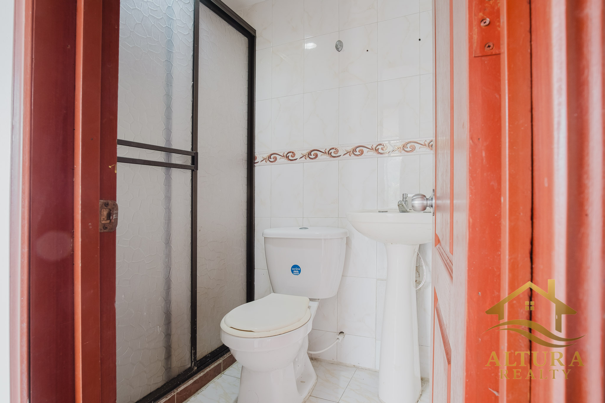 SE VENDE EDIFICIO 3 APTOS INDEPENDIENTES EN CALARCA