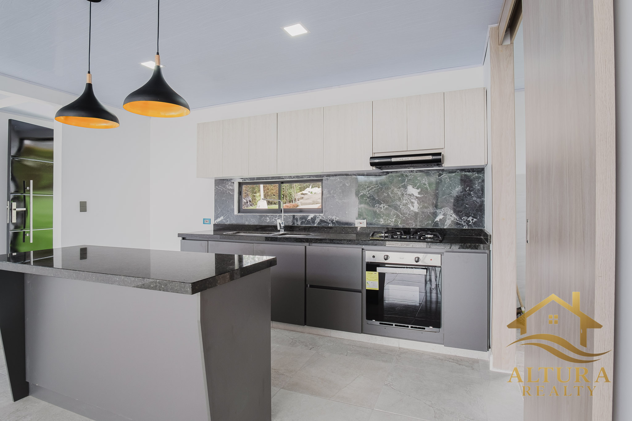 SE VENDE CASA CAMPESTRE EL CAIMO, TEBAIDA