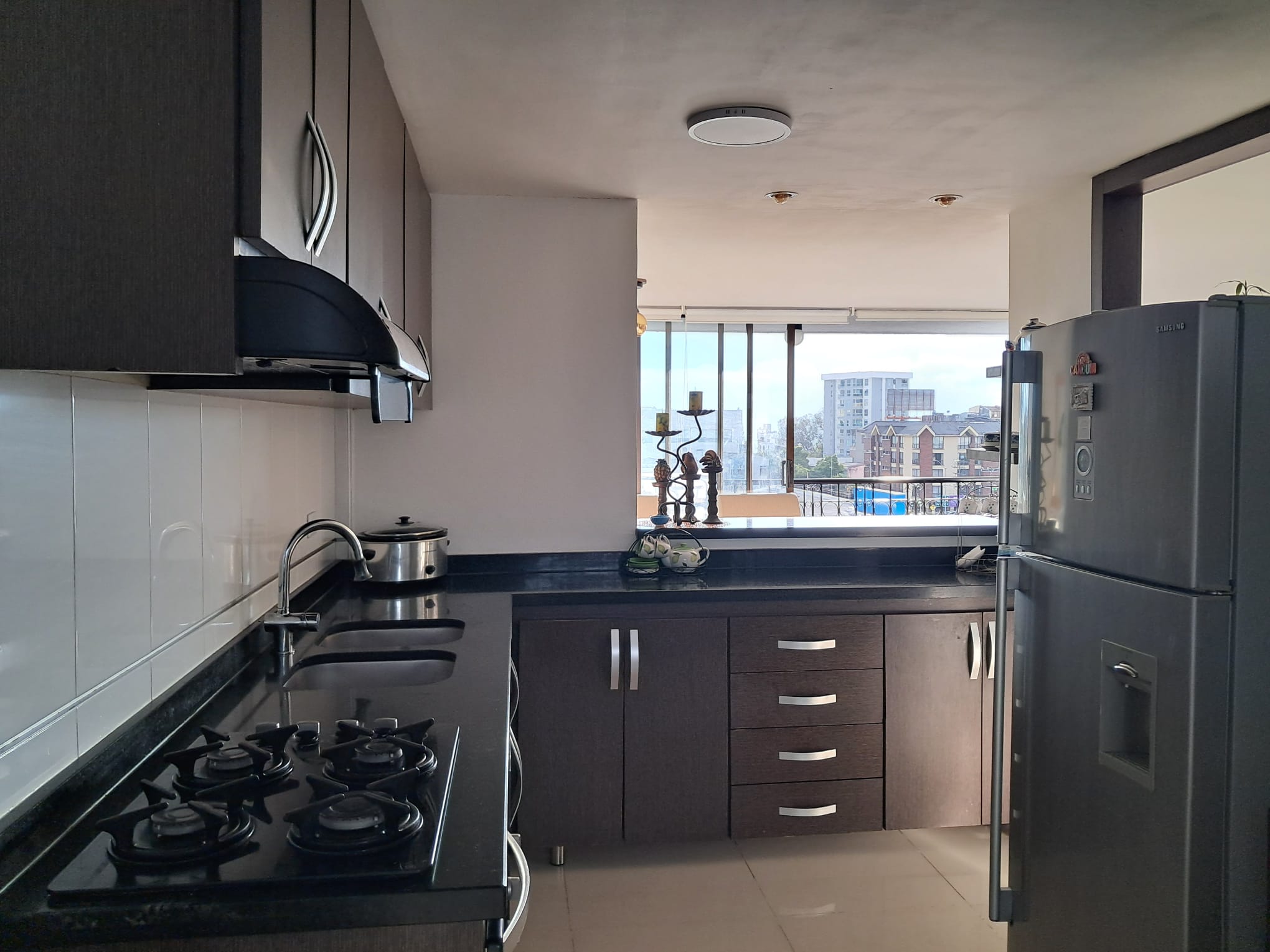 Apartamento dúplex de 3 habitaciones con dos balcones en Armenia