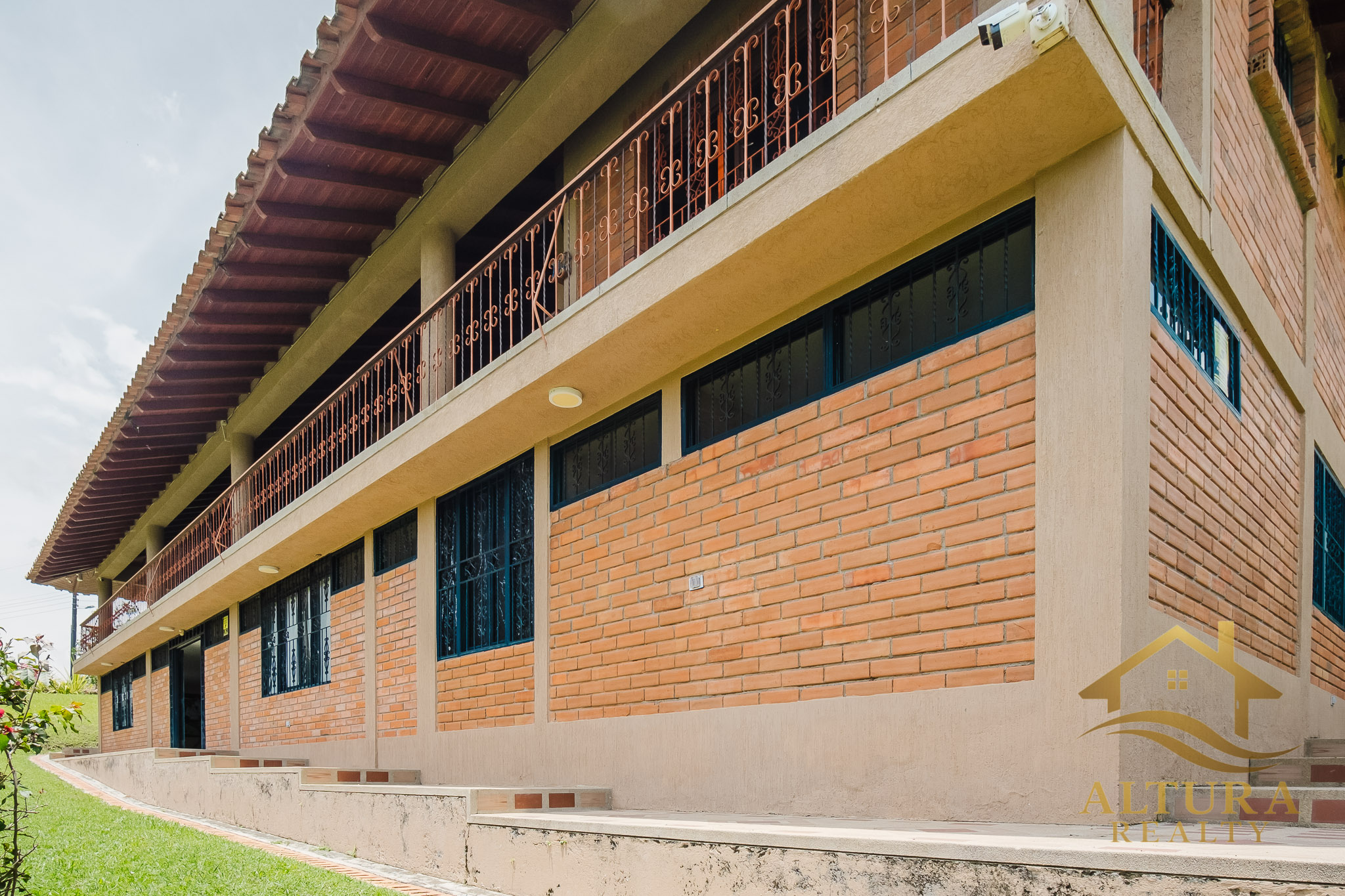 SE VENDE CASA CAMPESTRE EN ALCALA