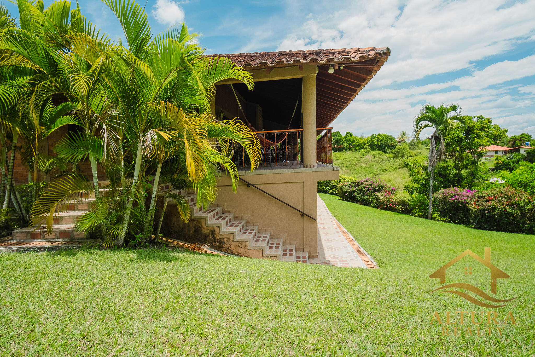 SE VENDE CASA CAMPESTRE EN ALCALA