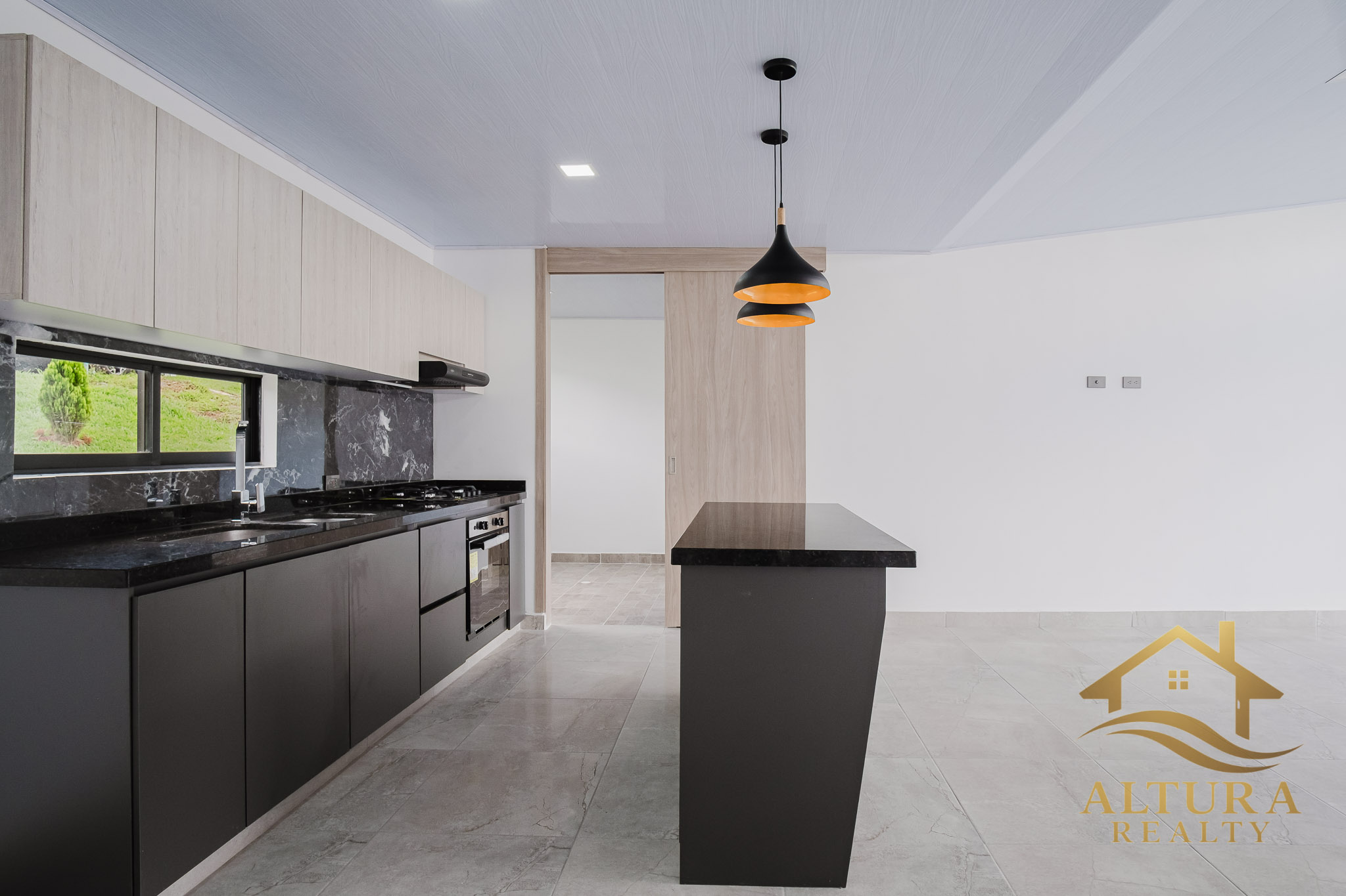 SE VENDE CASA CAMPESTRE EL CAIMO, TEBAIDA